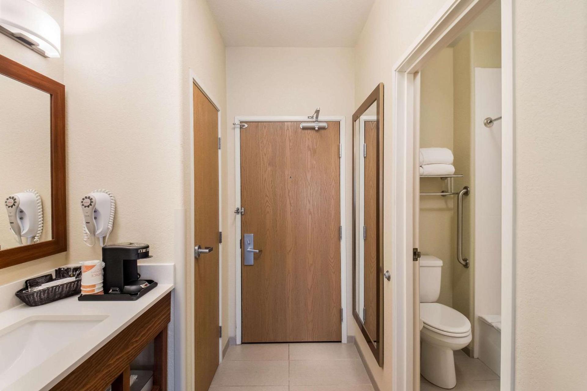 Comfort Inn Fort Morgan photo 10