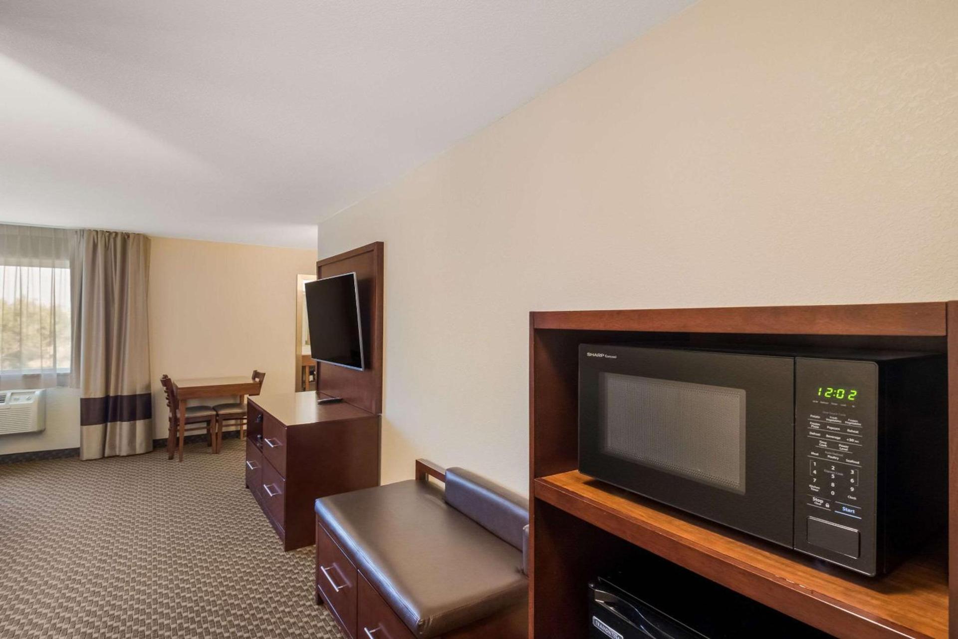 Comfort Inn Fort Morgan photo 19