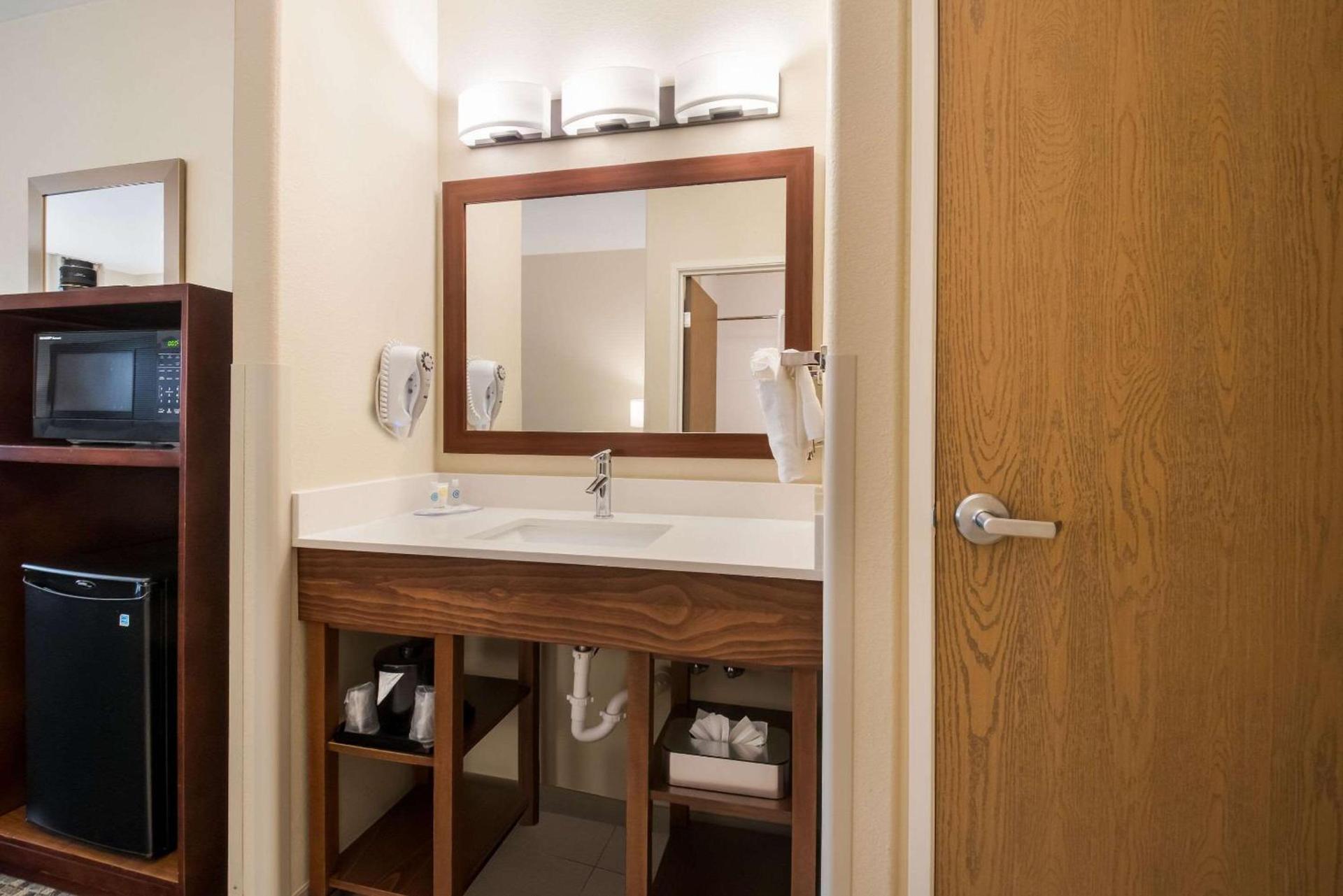 Comfort Inn Fort Morgan photo 16