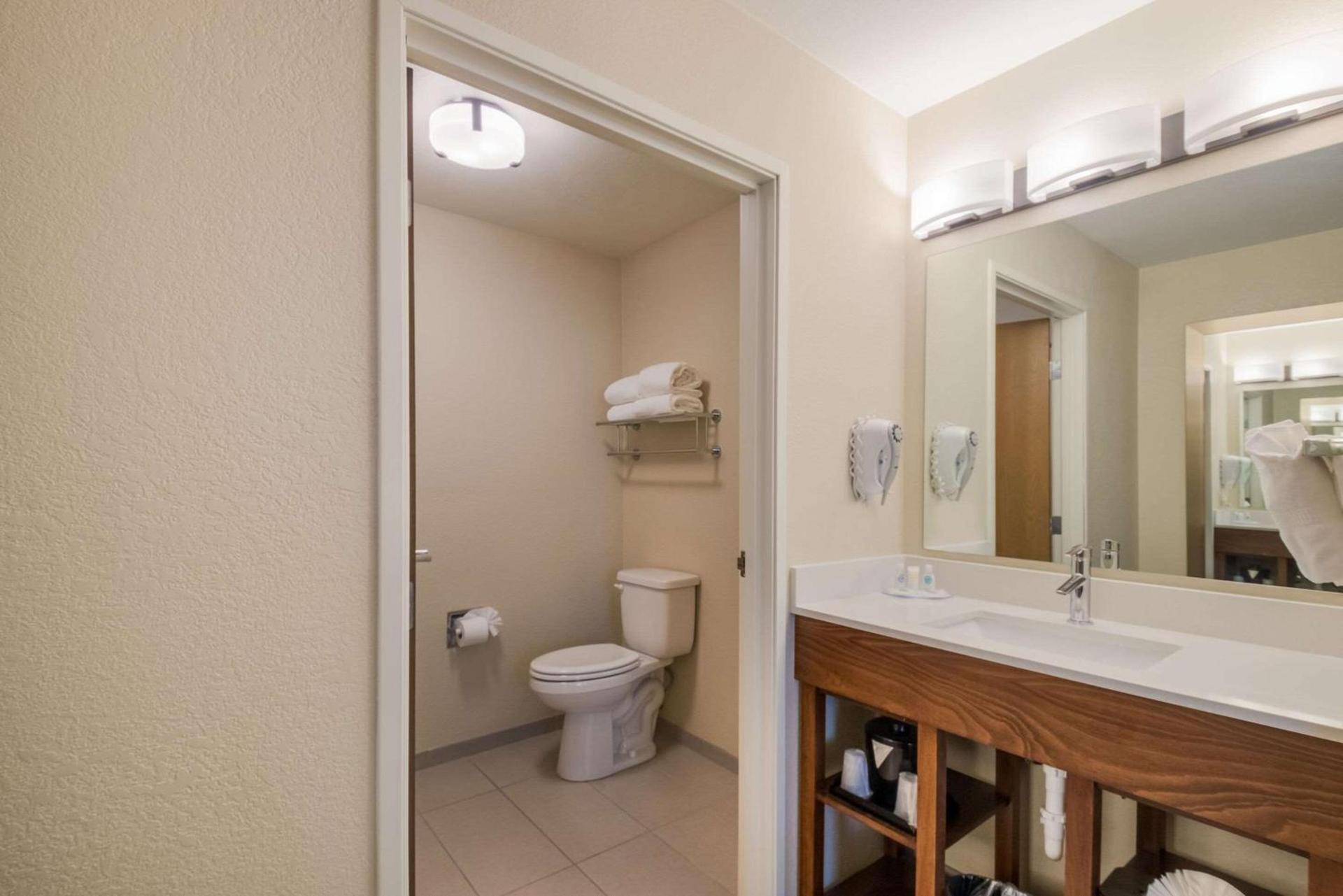 Comfort Inn Fort Morgan photo 17