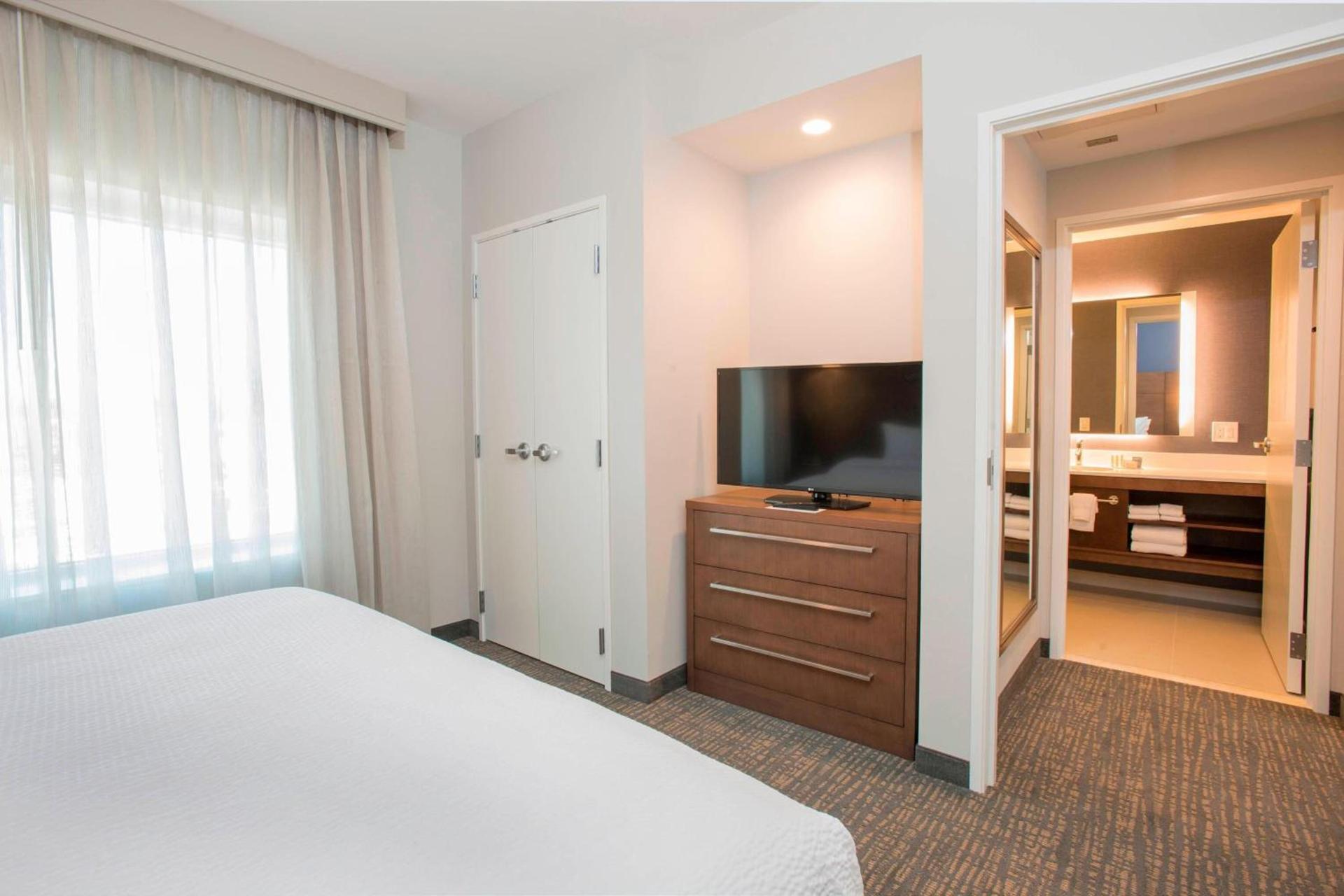 Residence Inn by Marriott Cincinnati Midtown/Rookwood photo 10