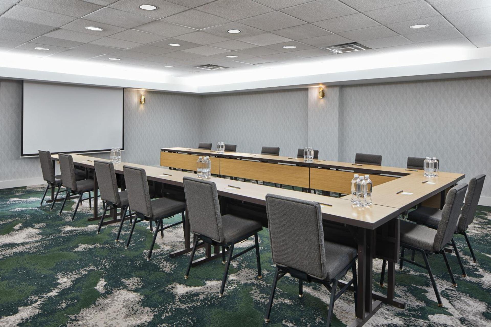Courtyard by Marriott Nashville Downtown photo 2