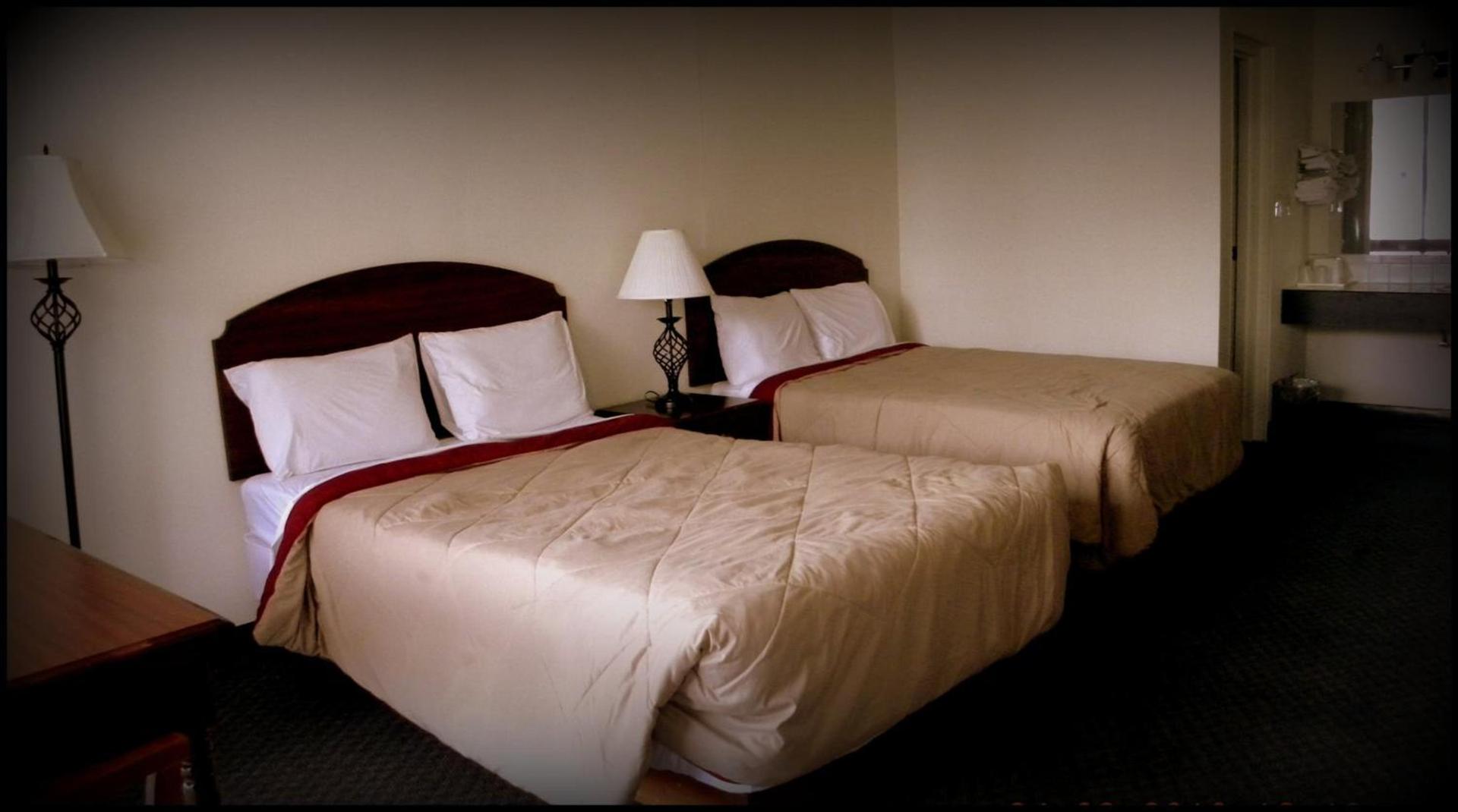Guest Inn Rogers photo 81