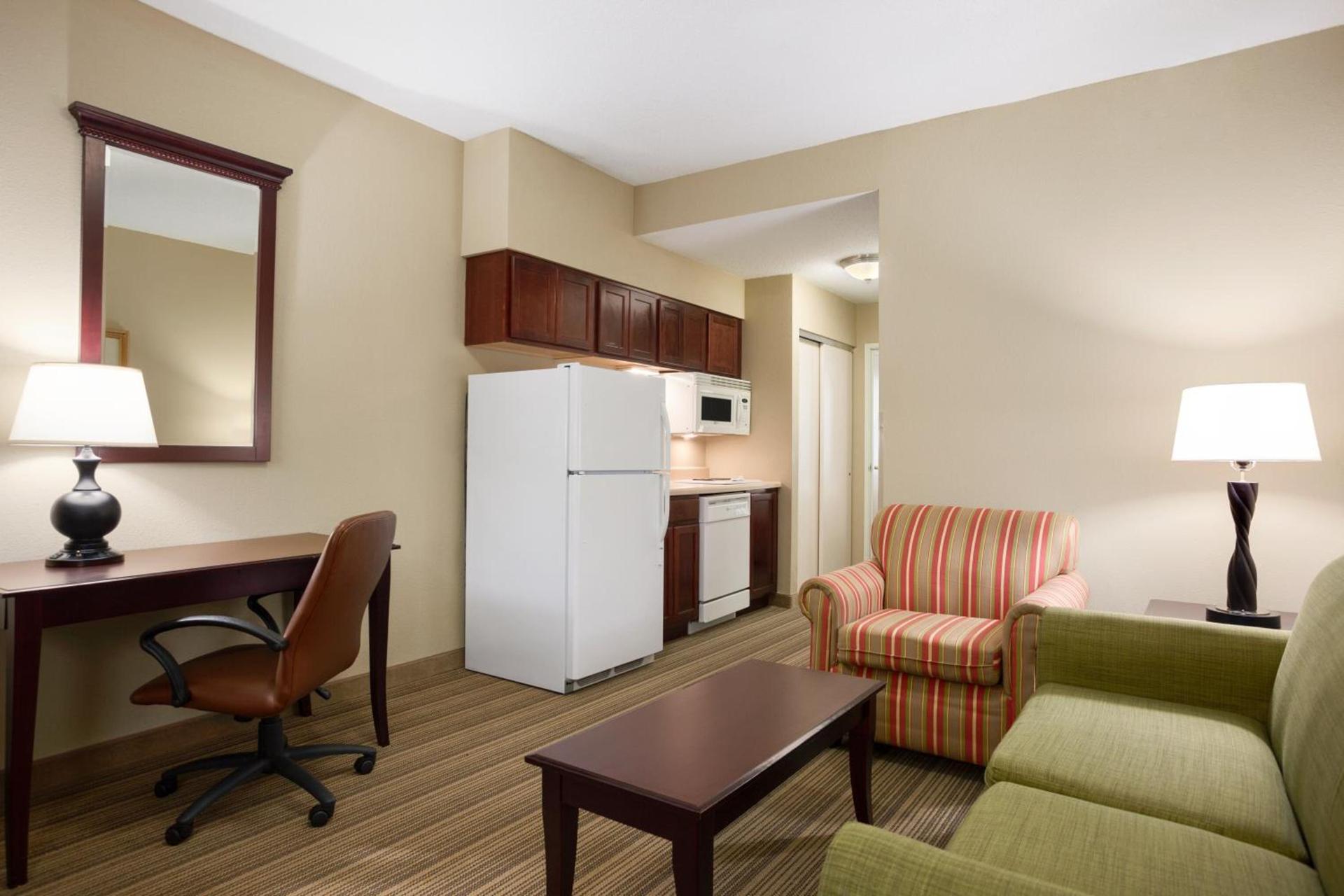 Country Inn & Suites by Radisson, Ithaca, NY photo 42