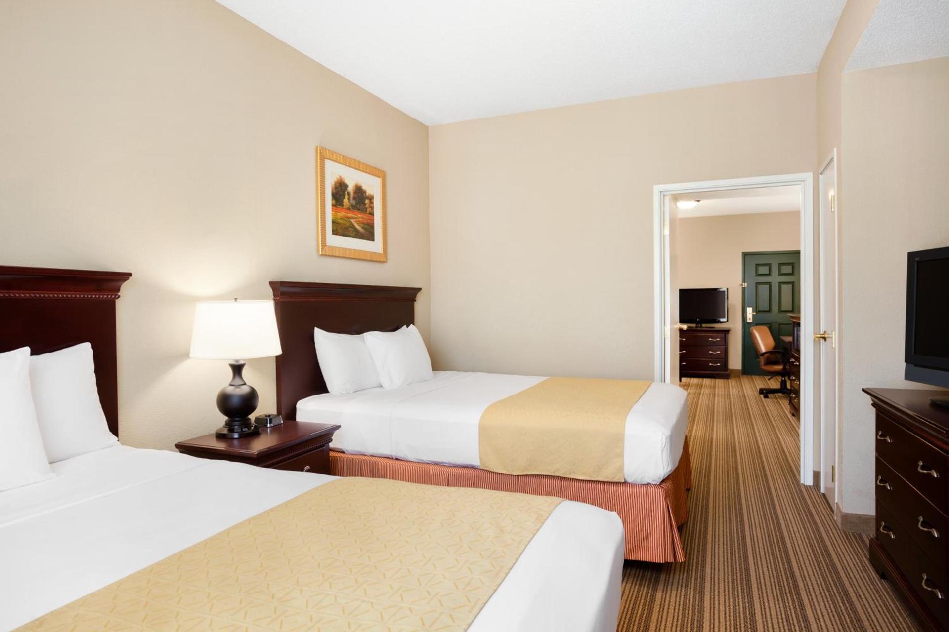 Country Inn & Suites by Radisson, Ithaca, NY photo 43