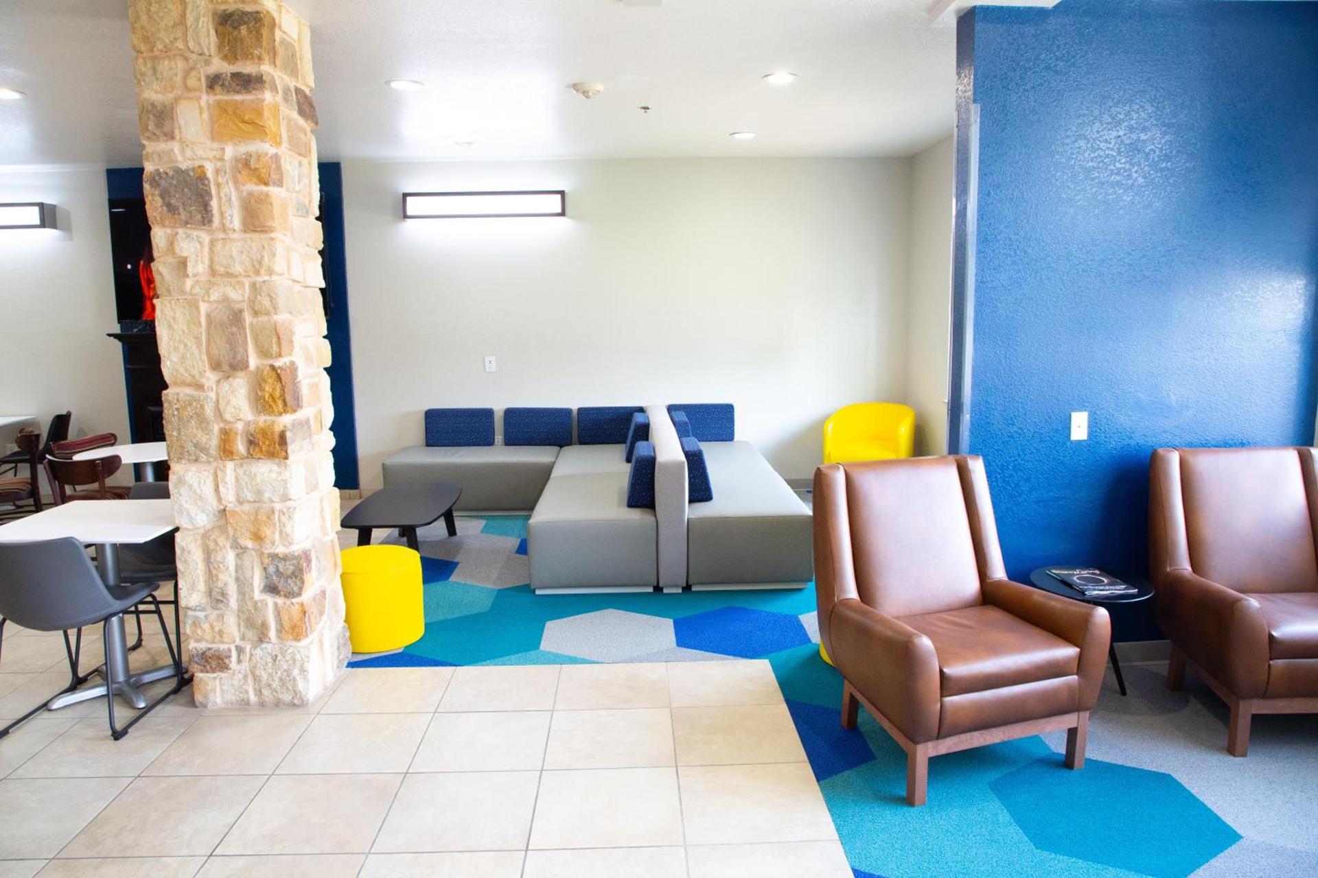 Microtel Inn & Suites by Wyndham Searcy photo 24