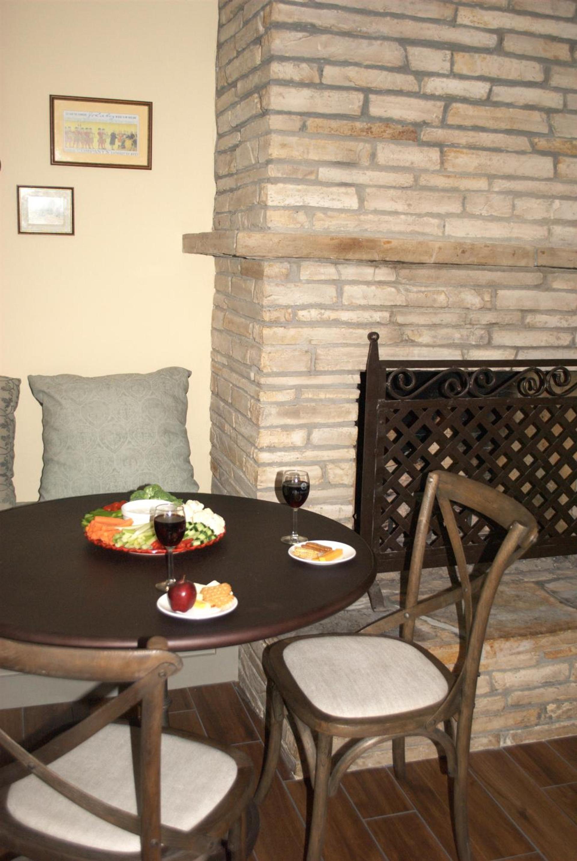 Coachman's Inn, A Four Sisters Inn photo 4