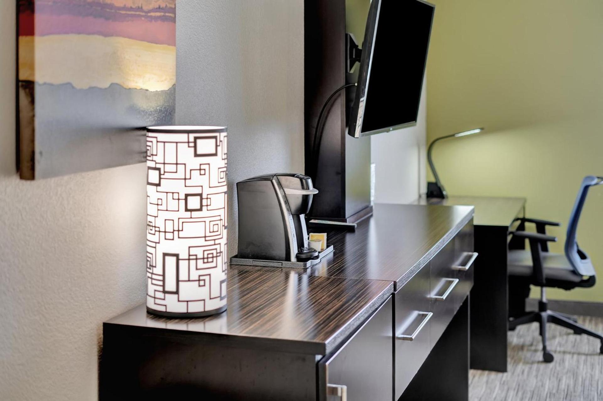 Holiday Inn Express Hotel & Suites Beatrice by IHG photo 58