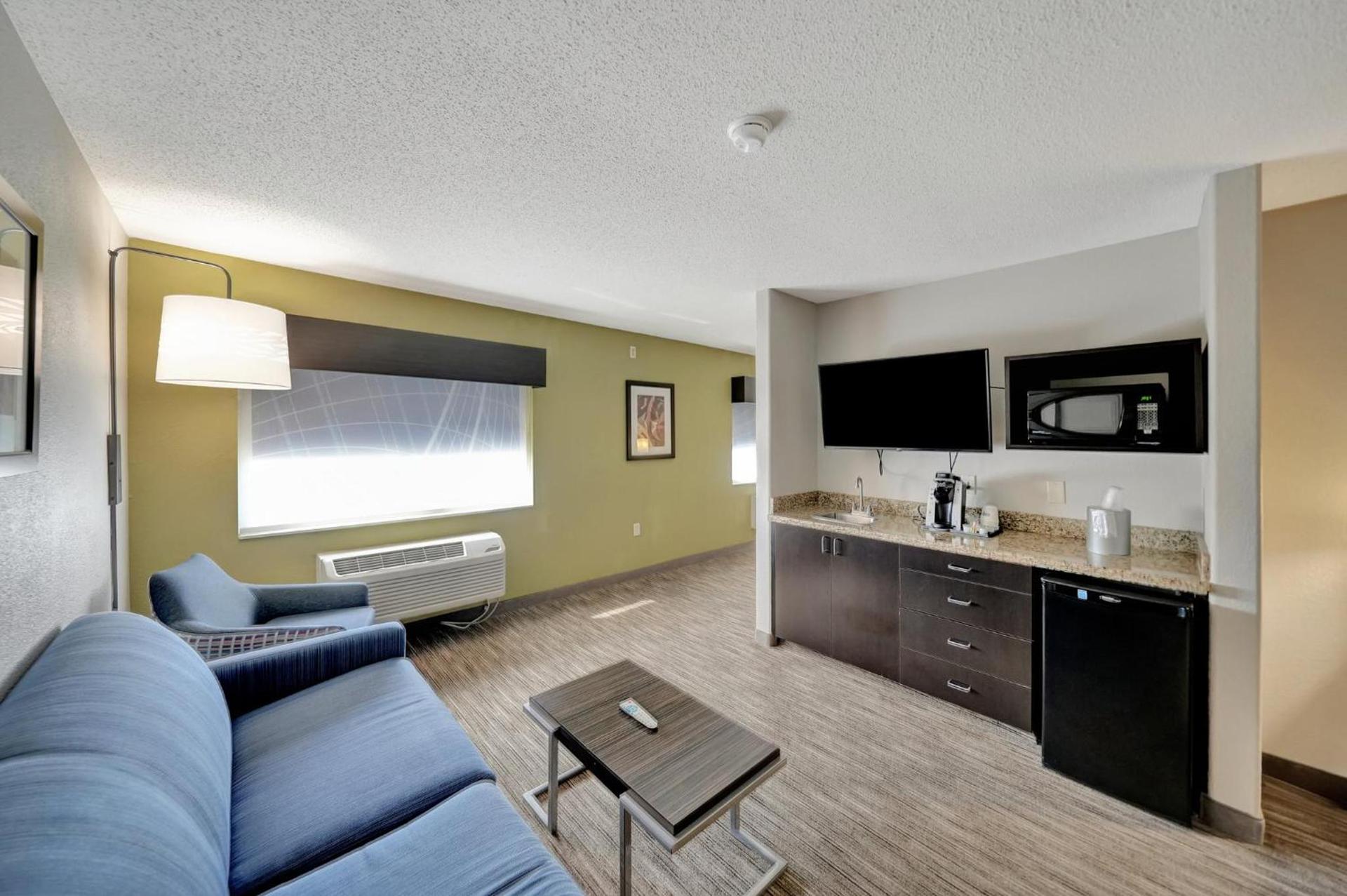 Holiday Inn Express Hotel & Suites Beatrice by IHG photo 22