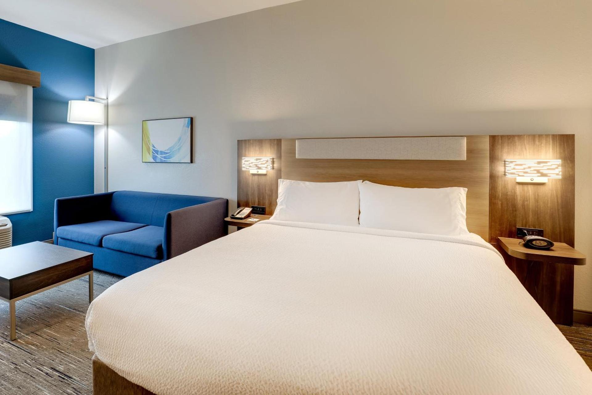 Holiday Inn Express Leland - Wilmington Area by IHG photo 88