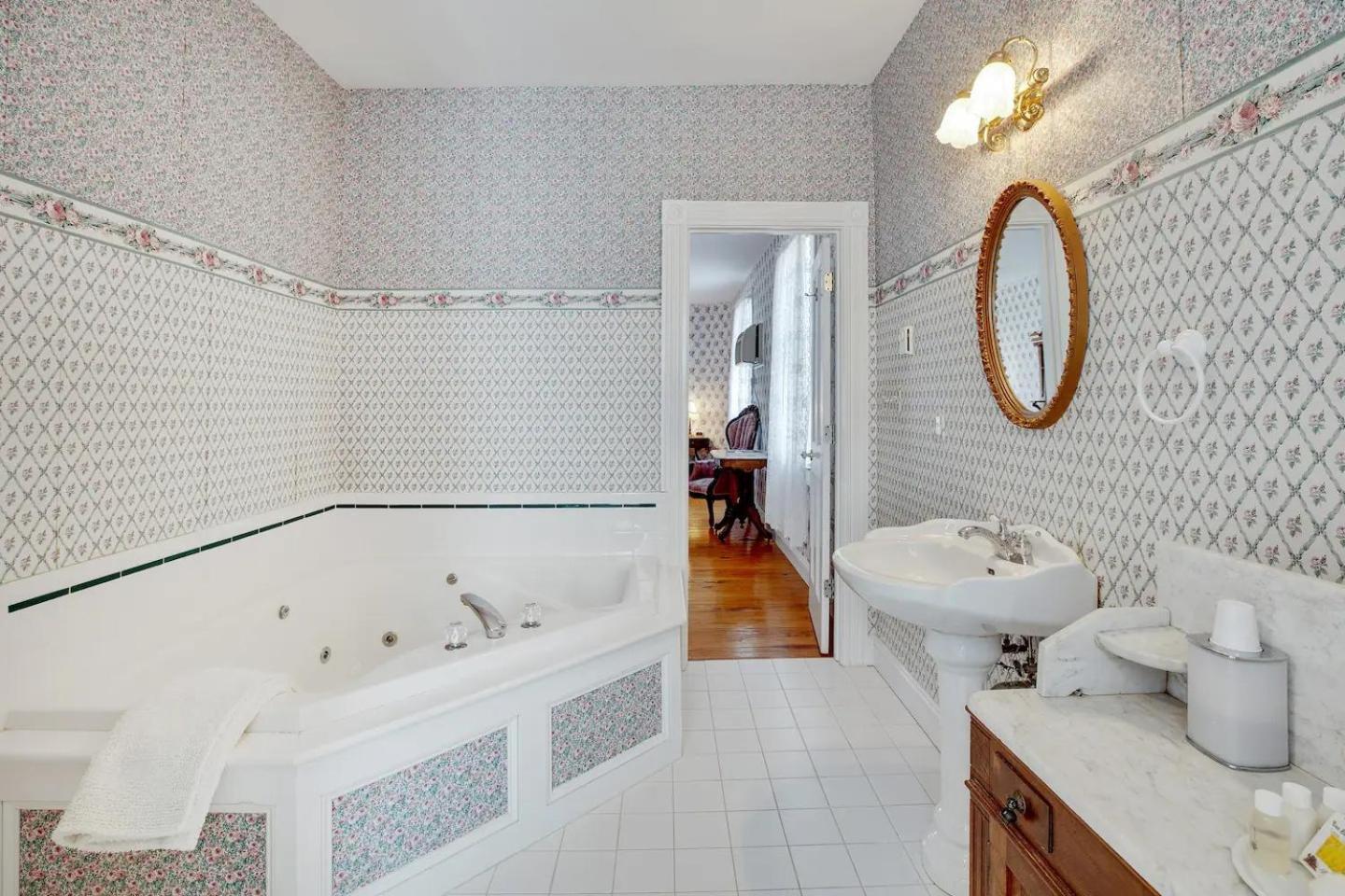 Inn at Poplar Corner B&B on Chincoteague Island photo 17