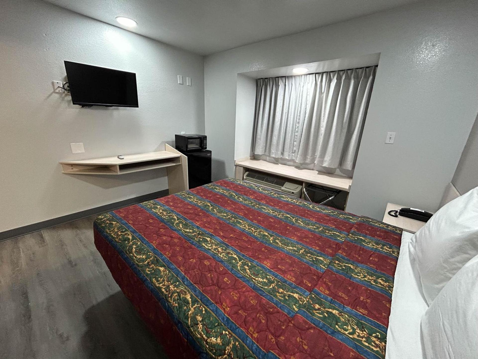 Motel 6 Idabel, OK photo 9