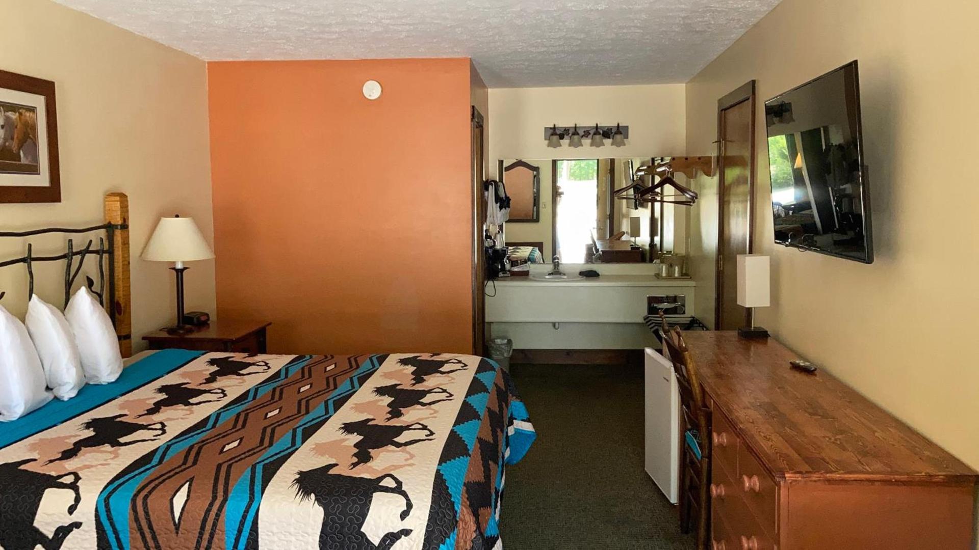 Country Mountain Inn photo 18
