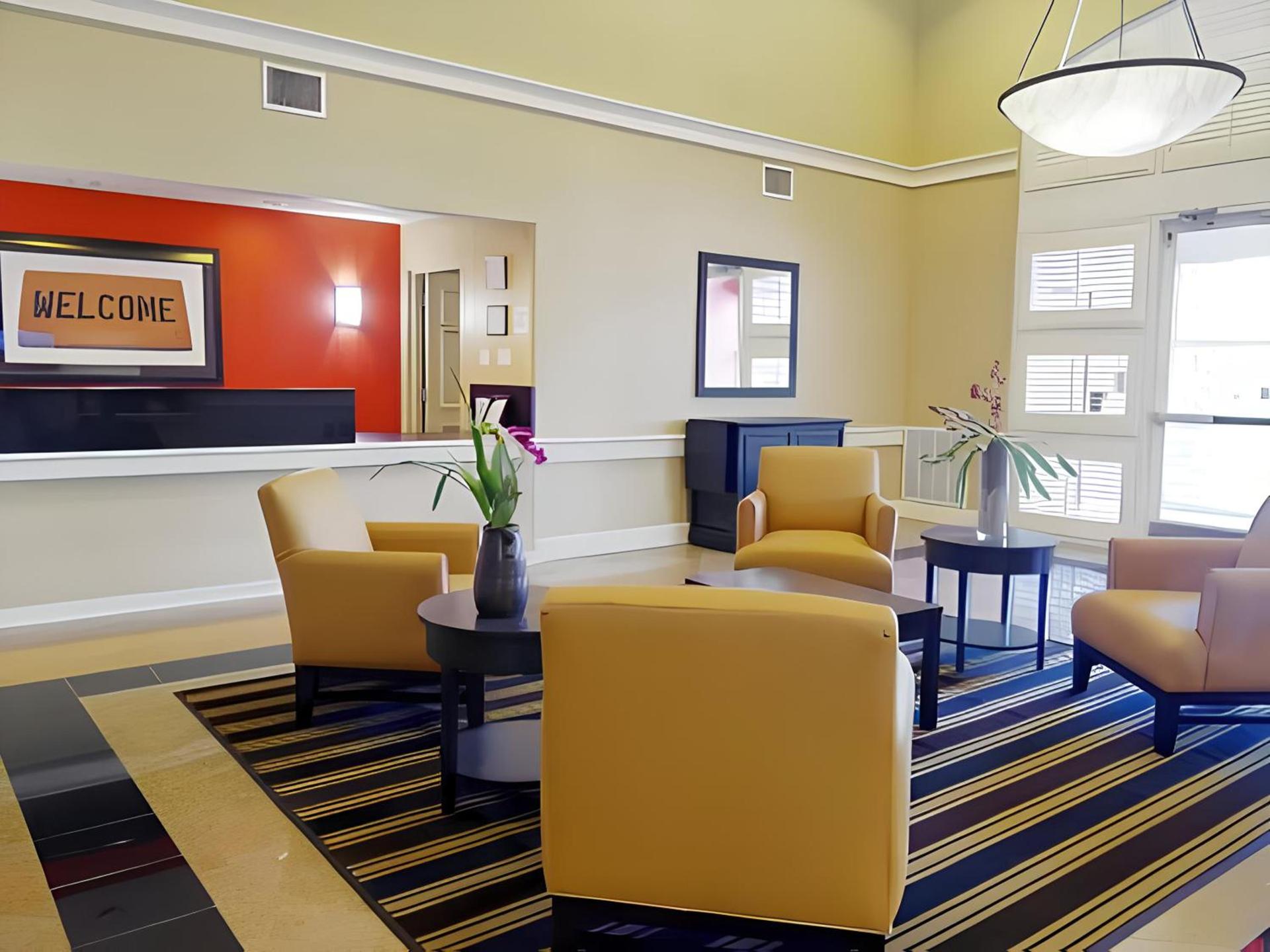 Candlewood Suites Houston Space Center - Webster photo 25