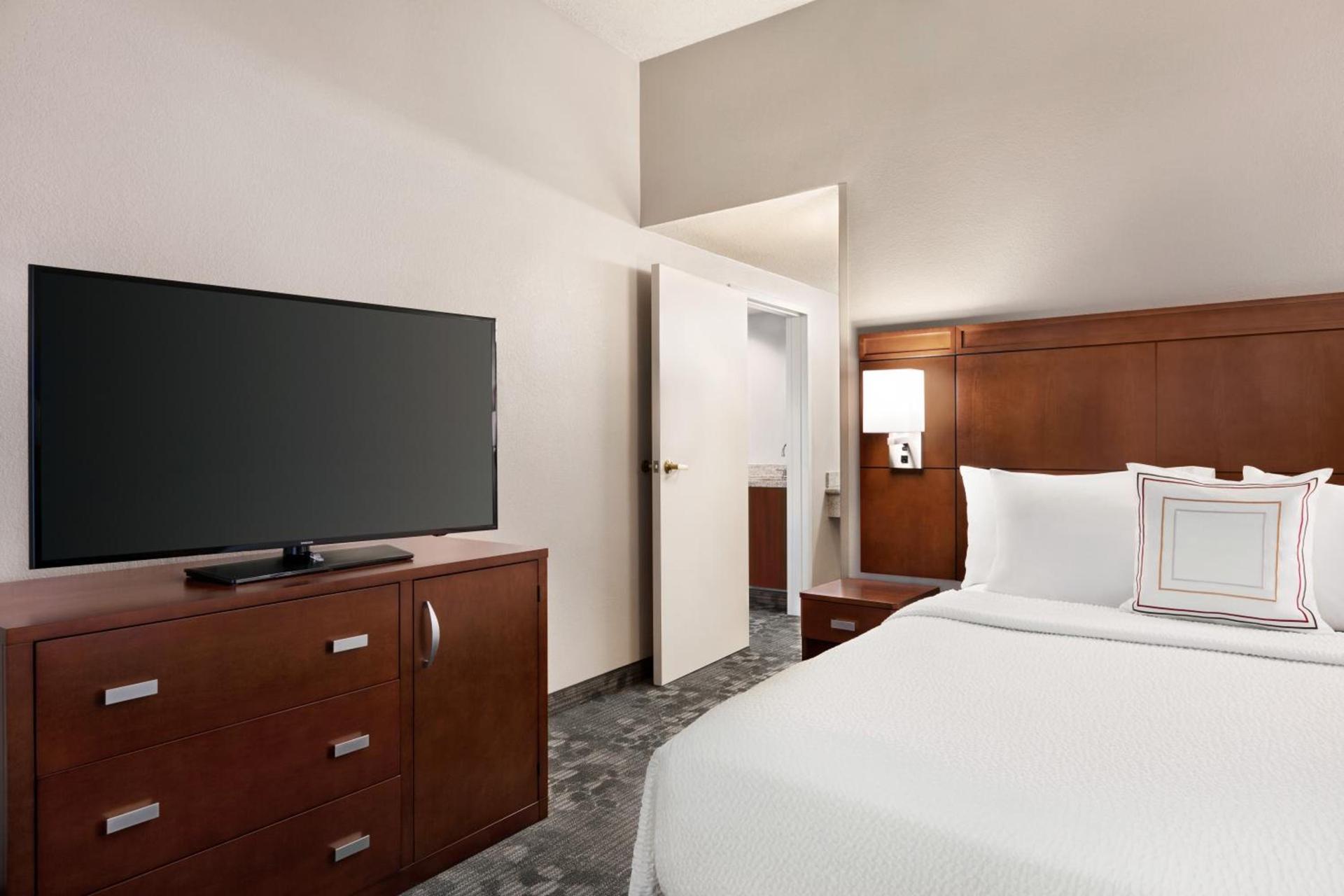 Courtyard by Marriott Tulsa Central photo 2