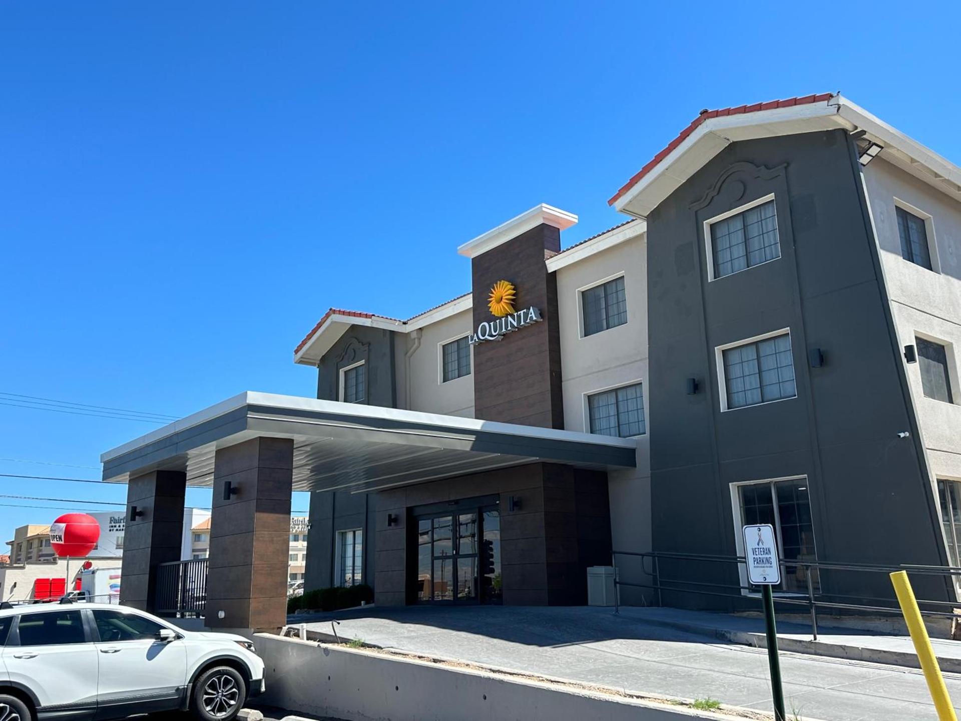 La Quinta Inn by Wyndham Albuquerque Airport photo 1