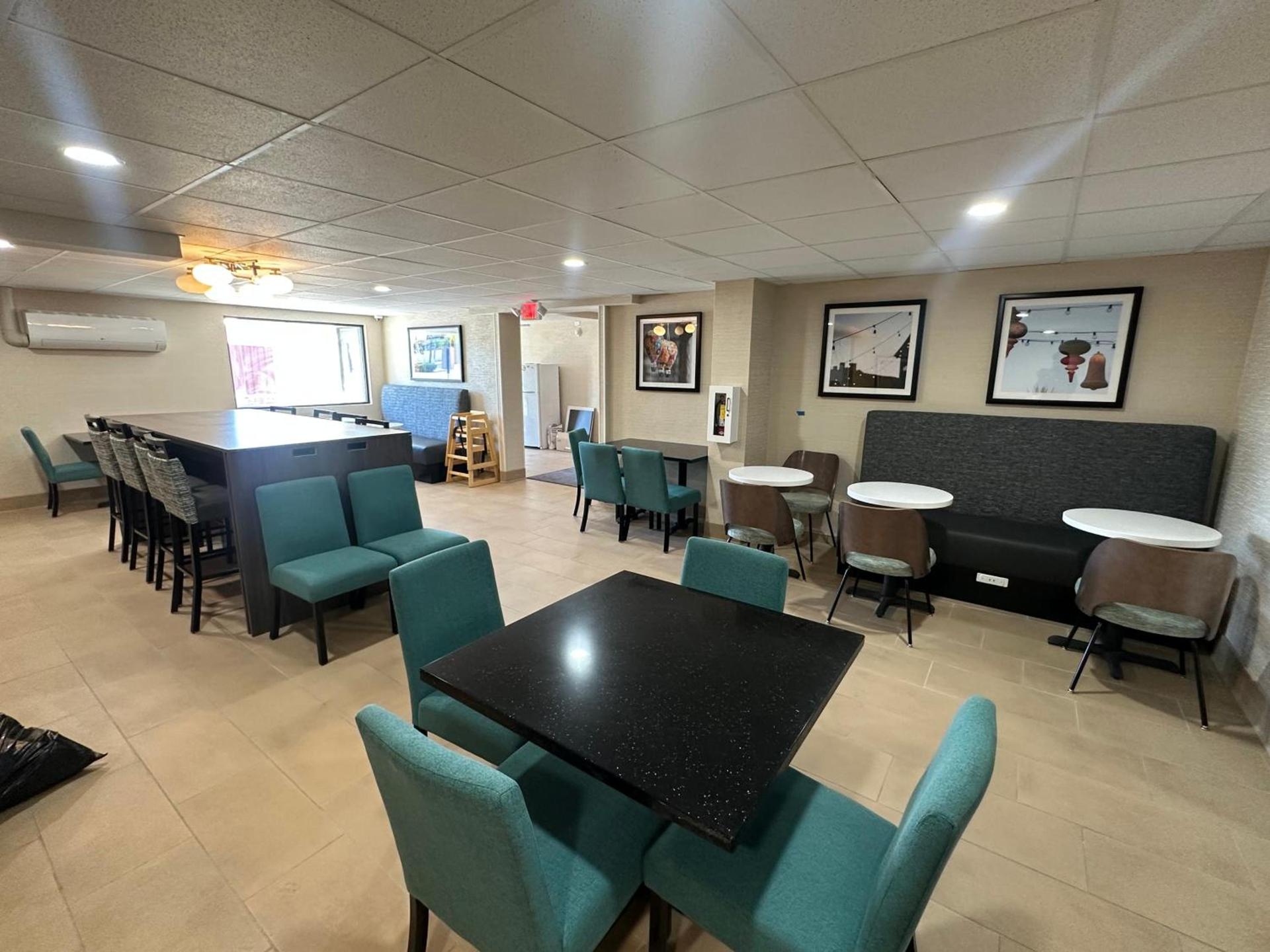 La Quinta Inn by Wyndham Albuquerque Airport photo 44