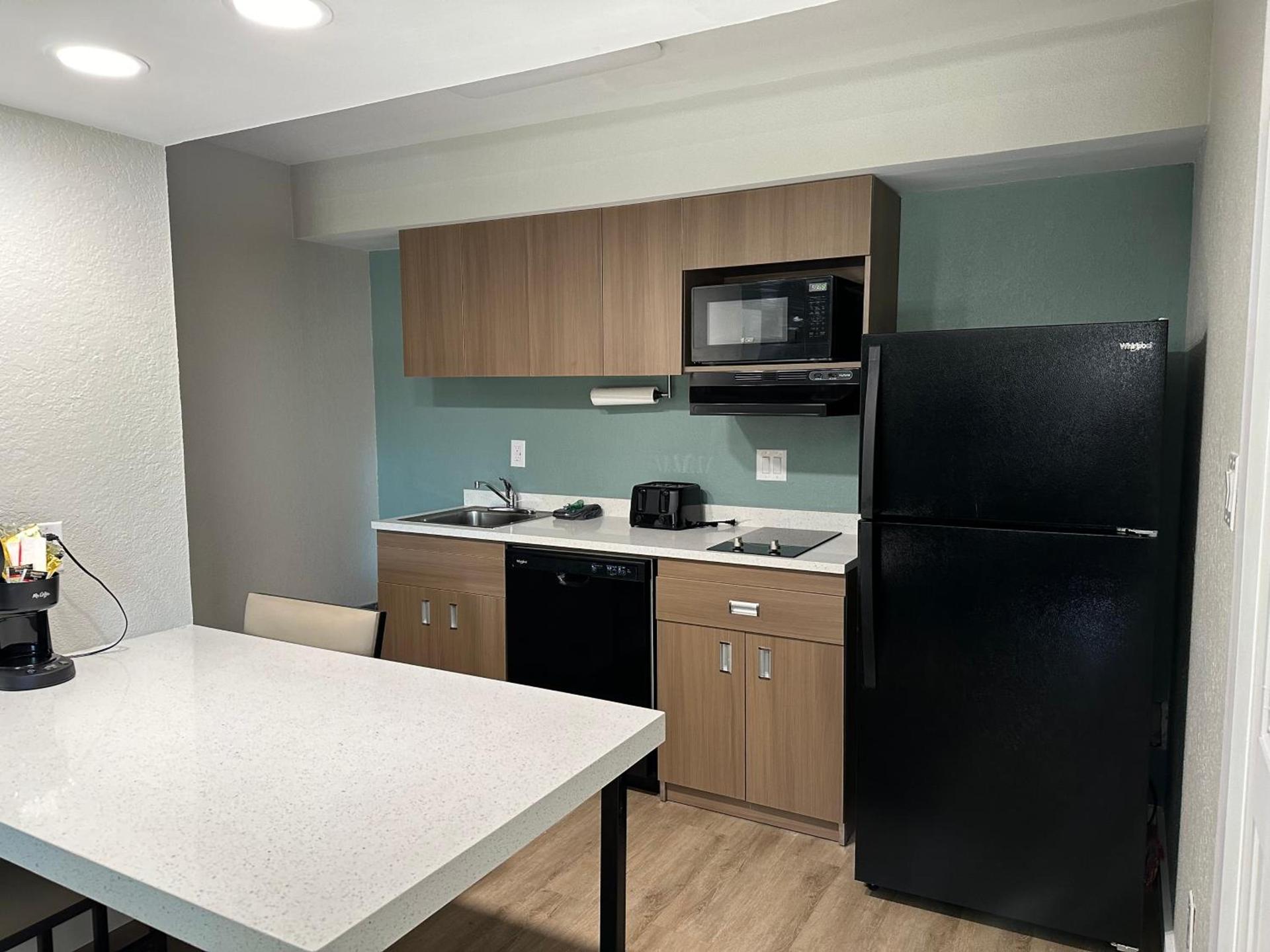 MainStay Suites Springfield South - Battlefield Rd photo 24