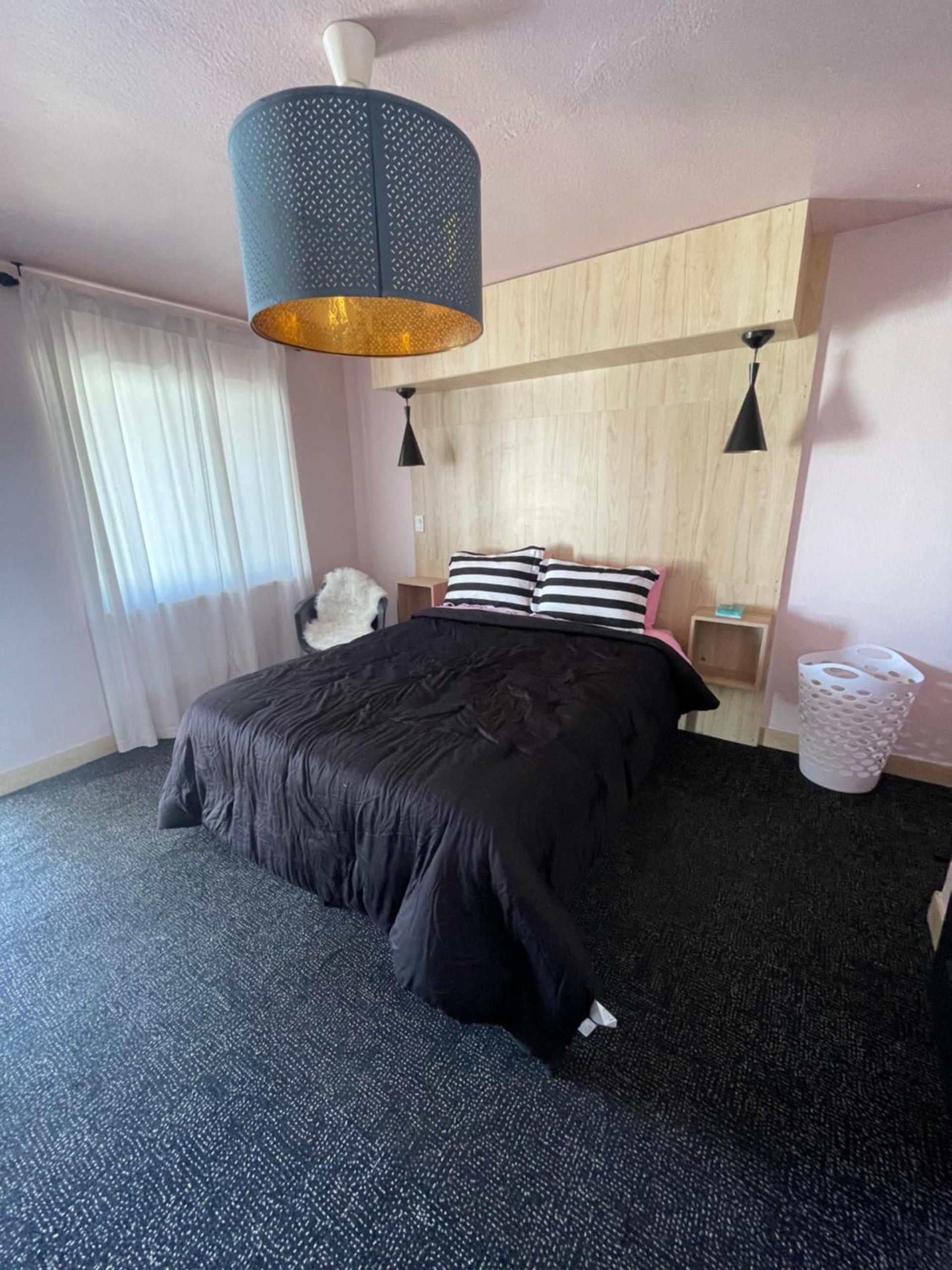 Rainbow Motel photo 41