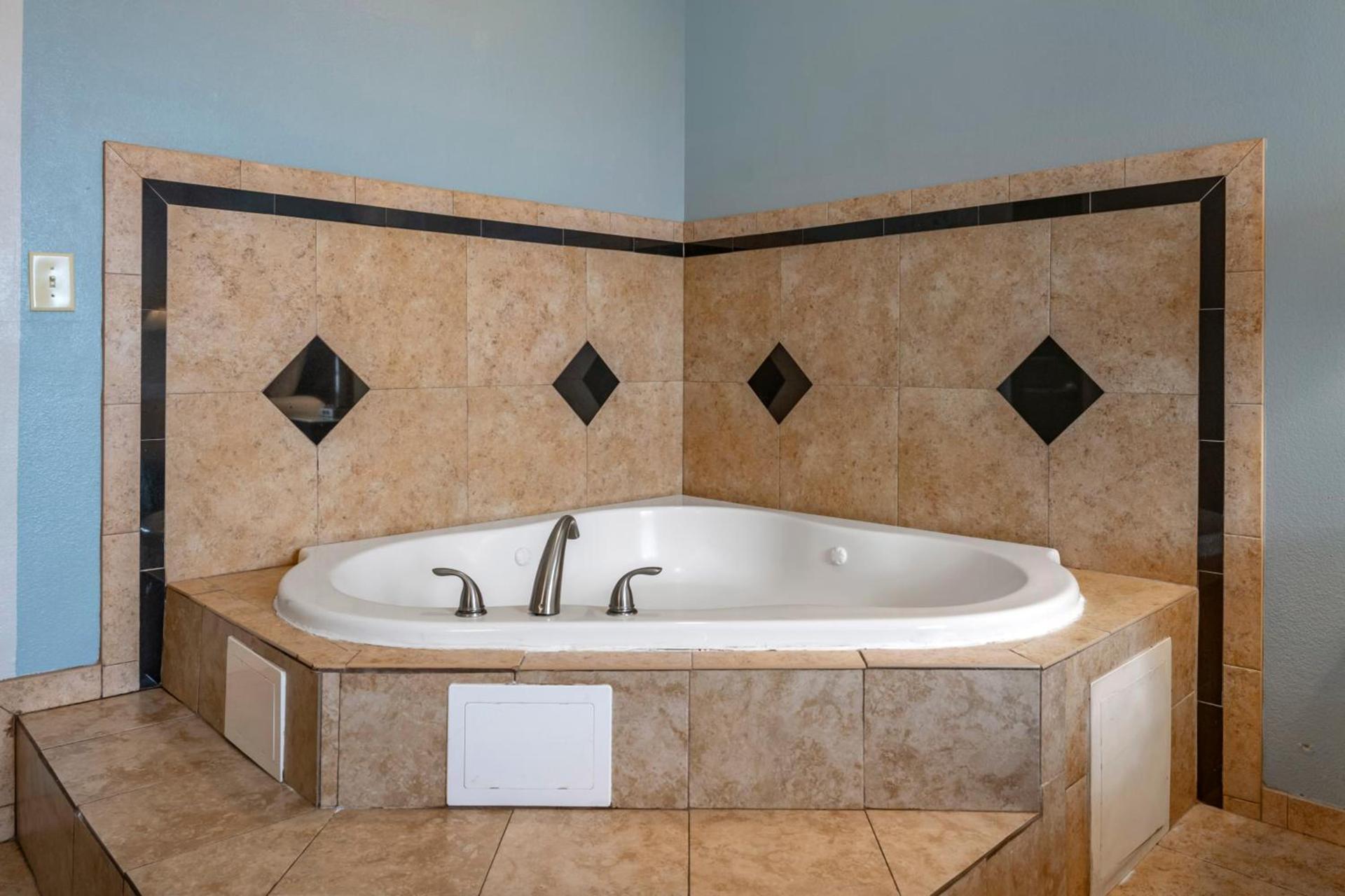 Best Western Plus Bradenton Gateway Hotel photo 30