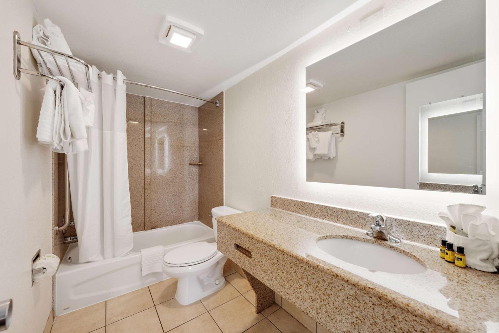 Best Western Plus Chesapeake Bay-Norfolk photo 39