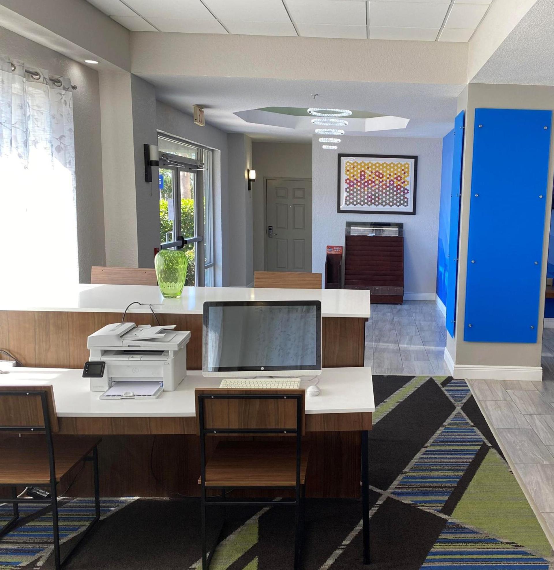 Holiday Inn Express Hotel & Suites Clearwater US 19 North by IHG photo 29