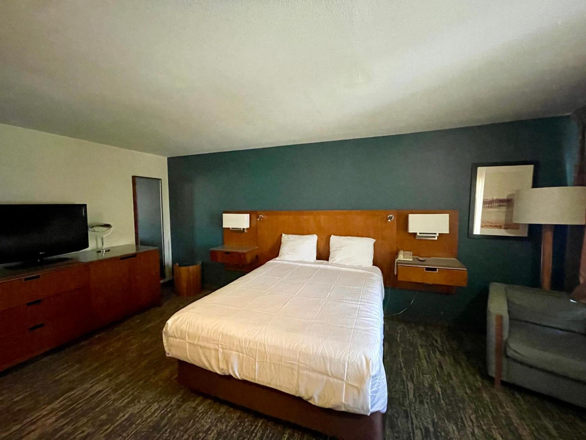 Portside Inn & suites photo 18