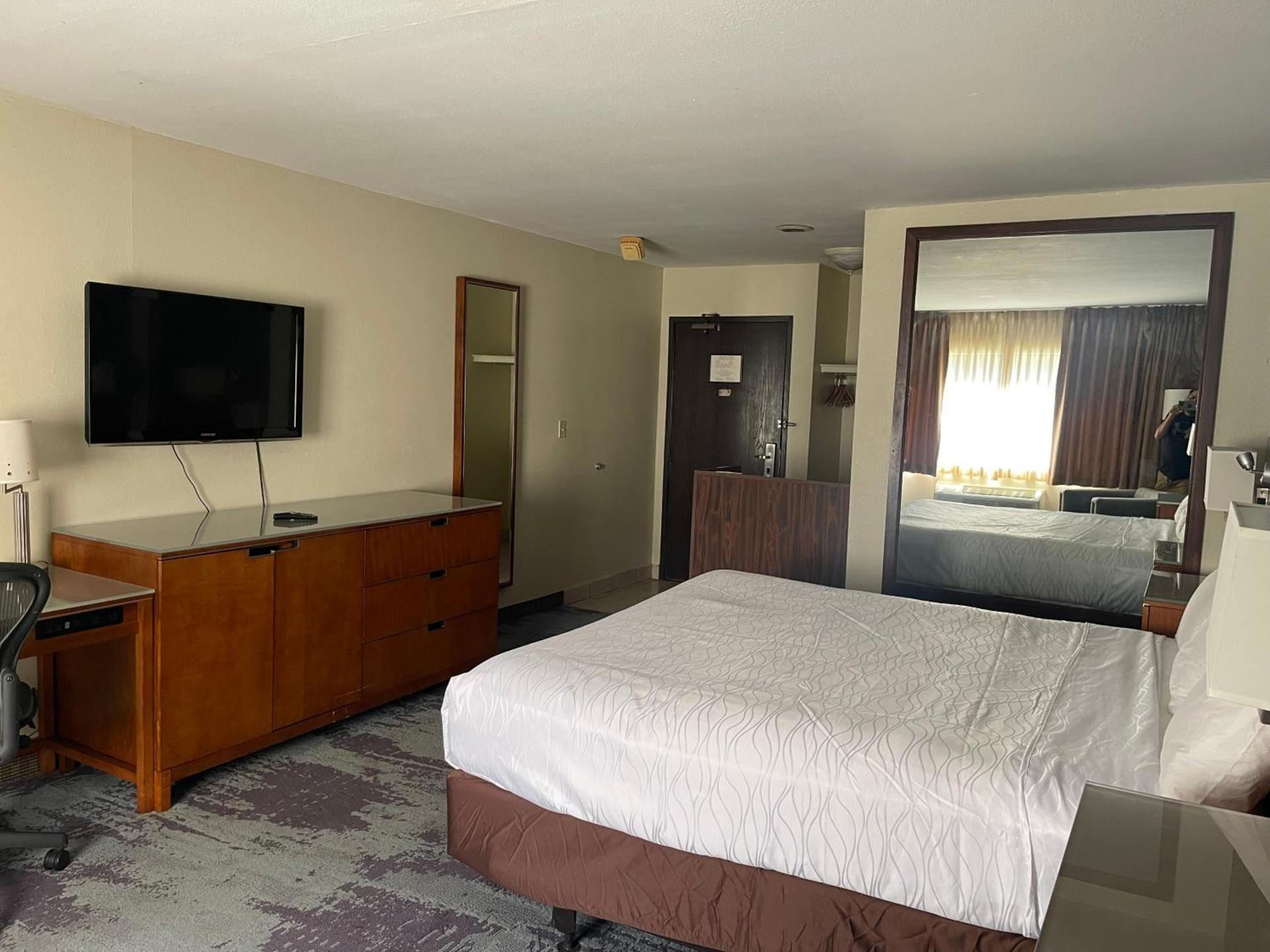Portside Inn & suites photo 20