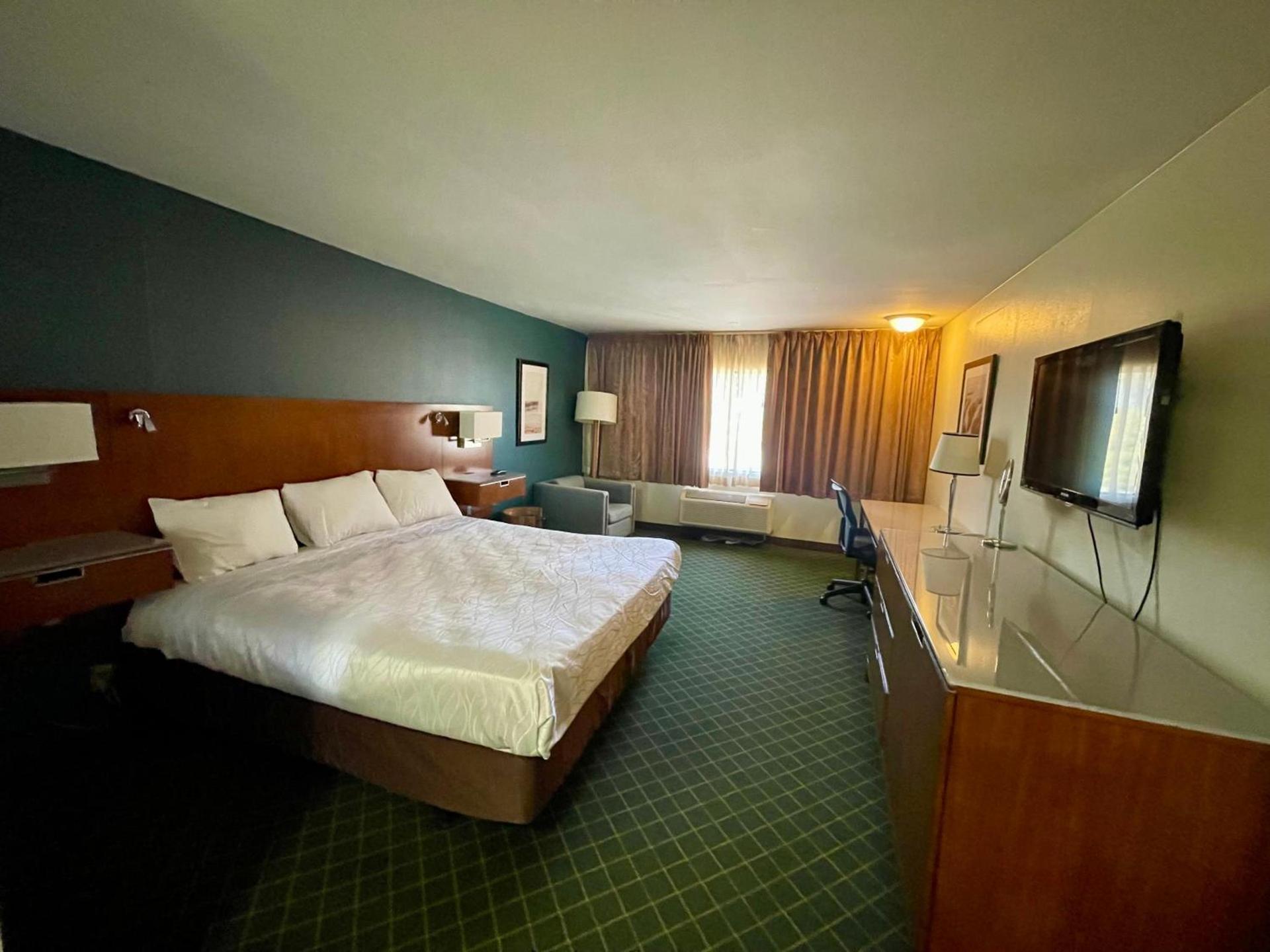 Portside Inn & suites photo 21