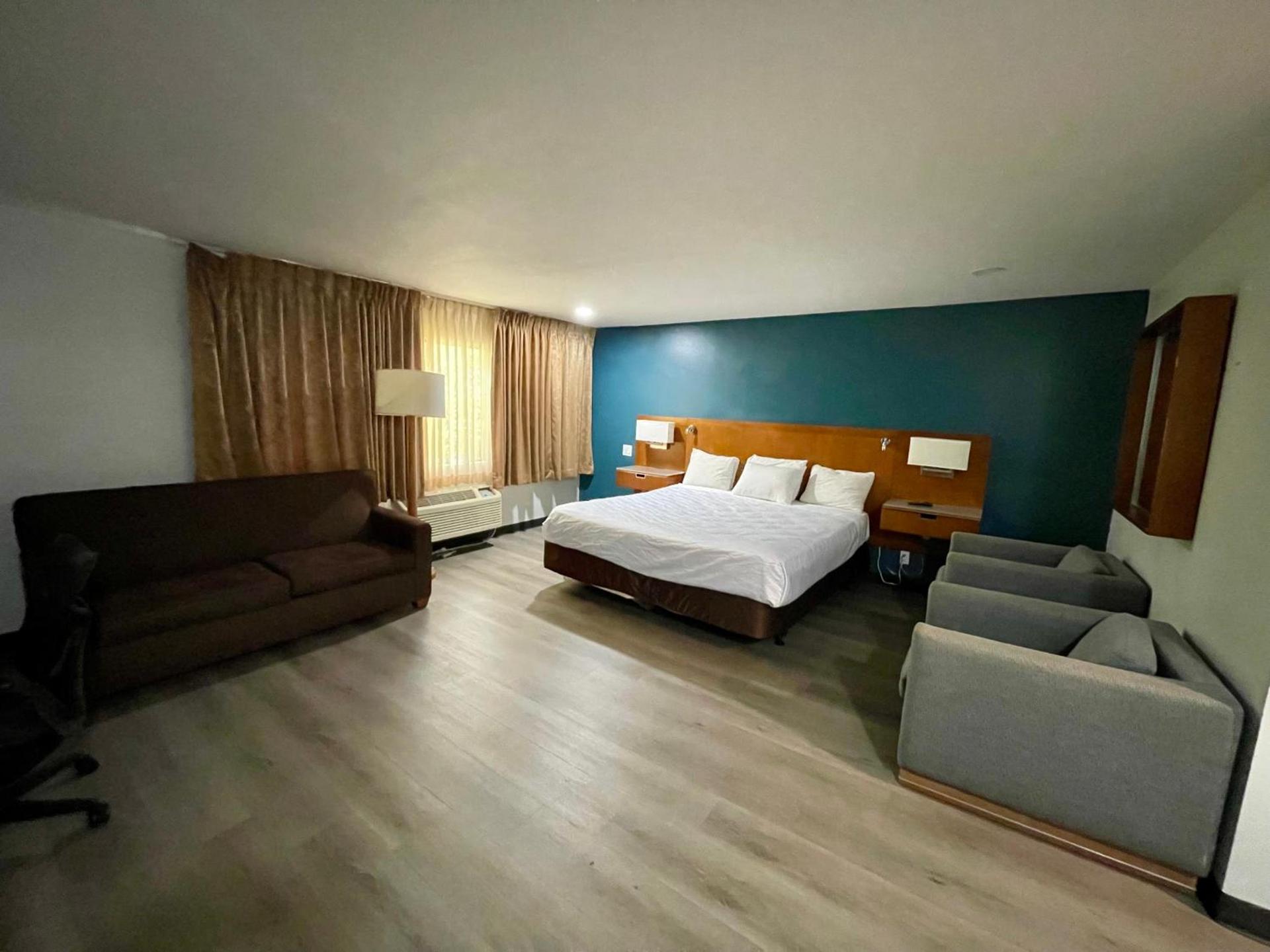 Portside Inn & suites photo 23