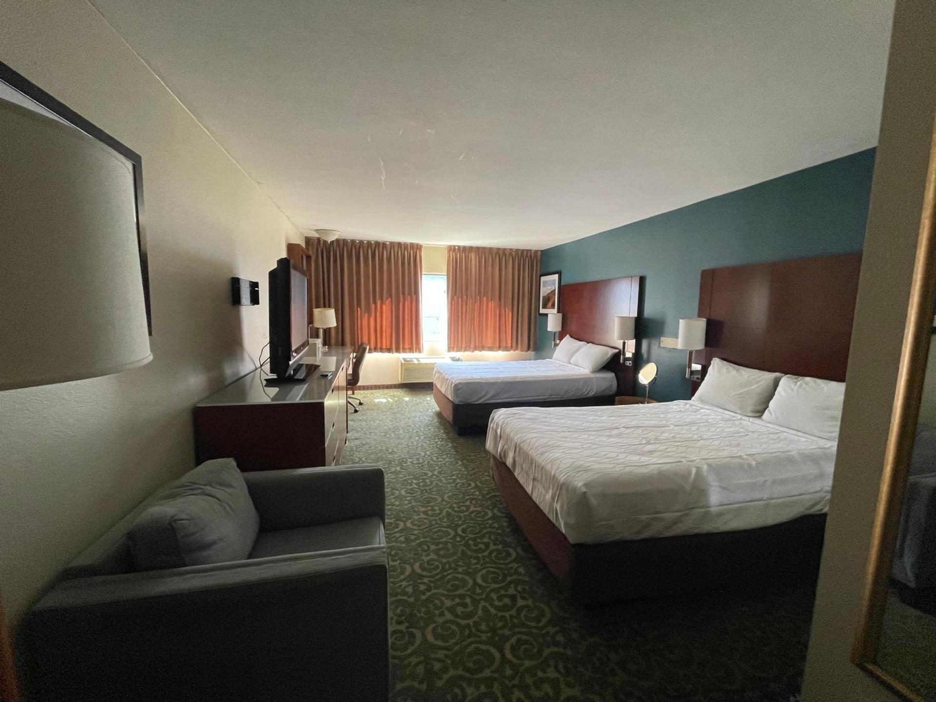 Portside Inn & suites photo 27