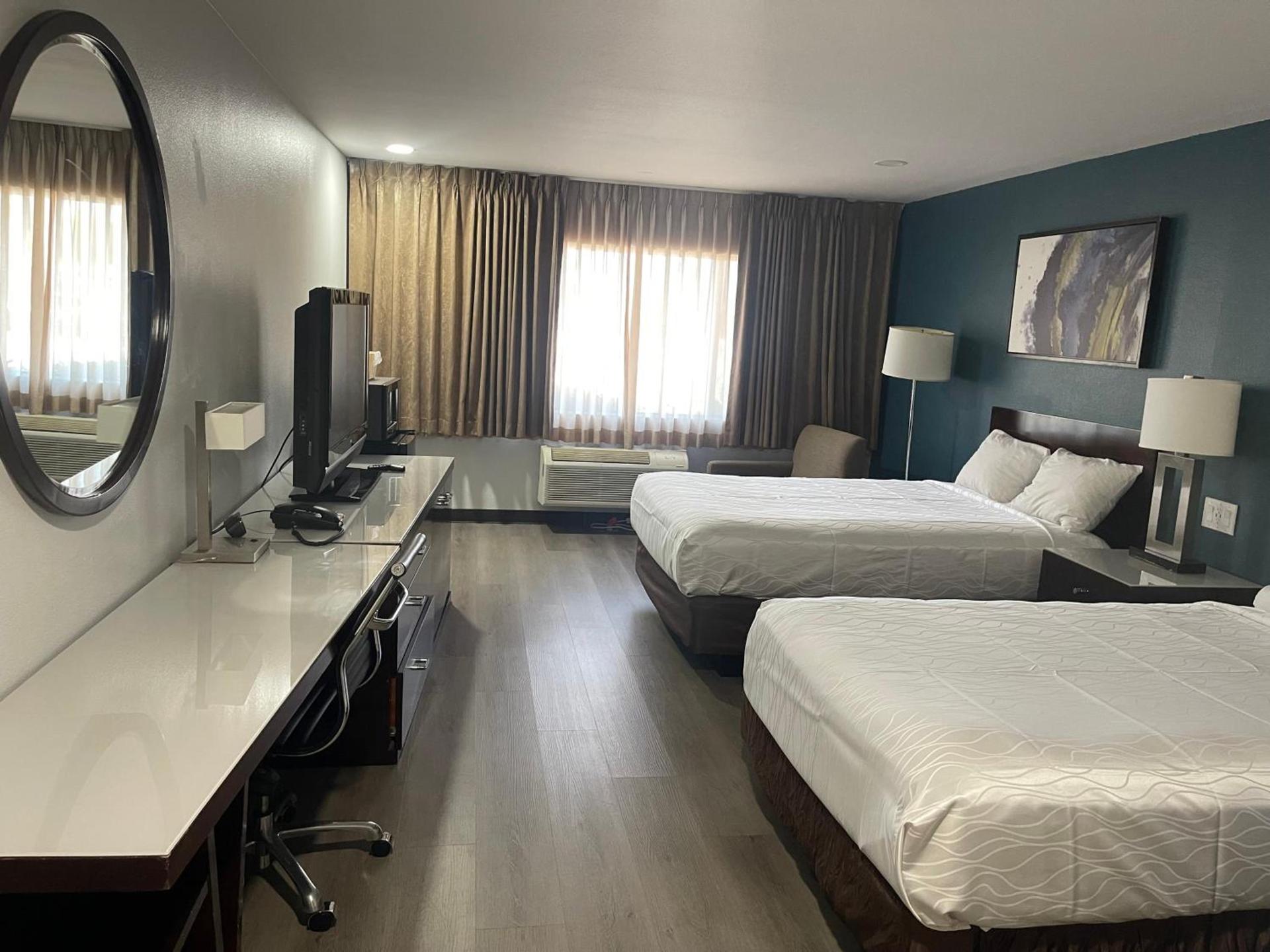 Portside Inn & suites photo 32