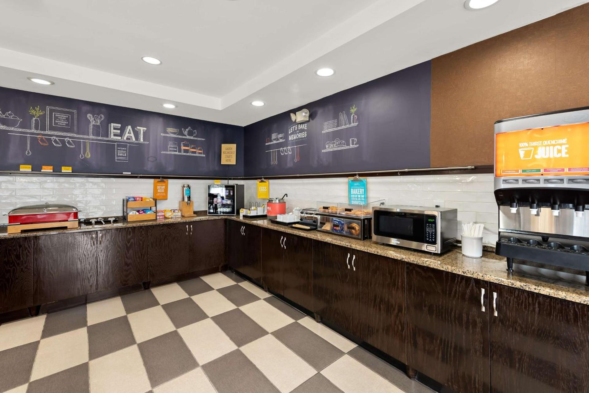 Hampton Inn Lancaster photo 11