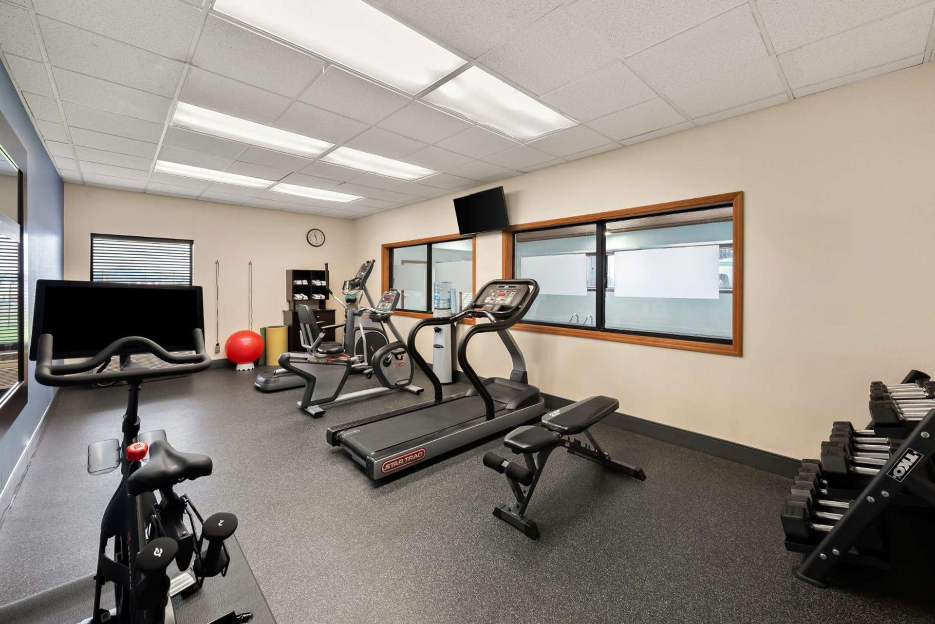 Hampton Inn Lancaster photo 17