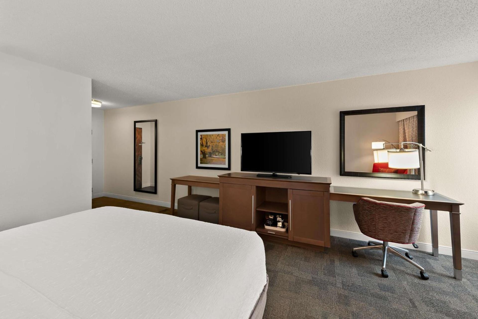 Hampton Inn Lancaster photo 28
