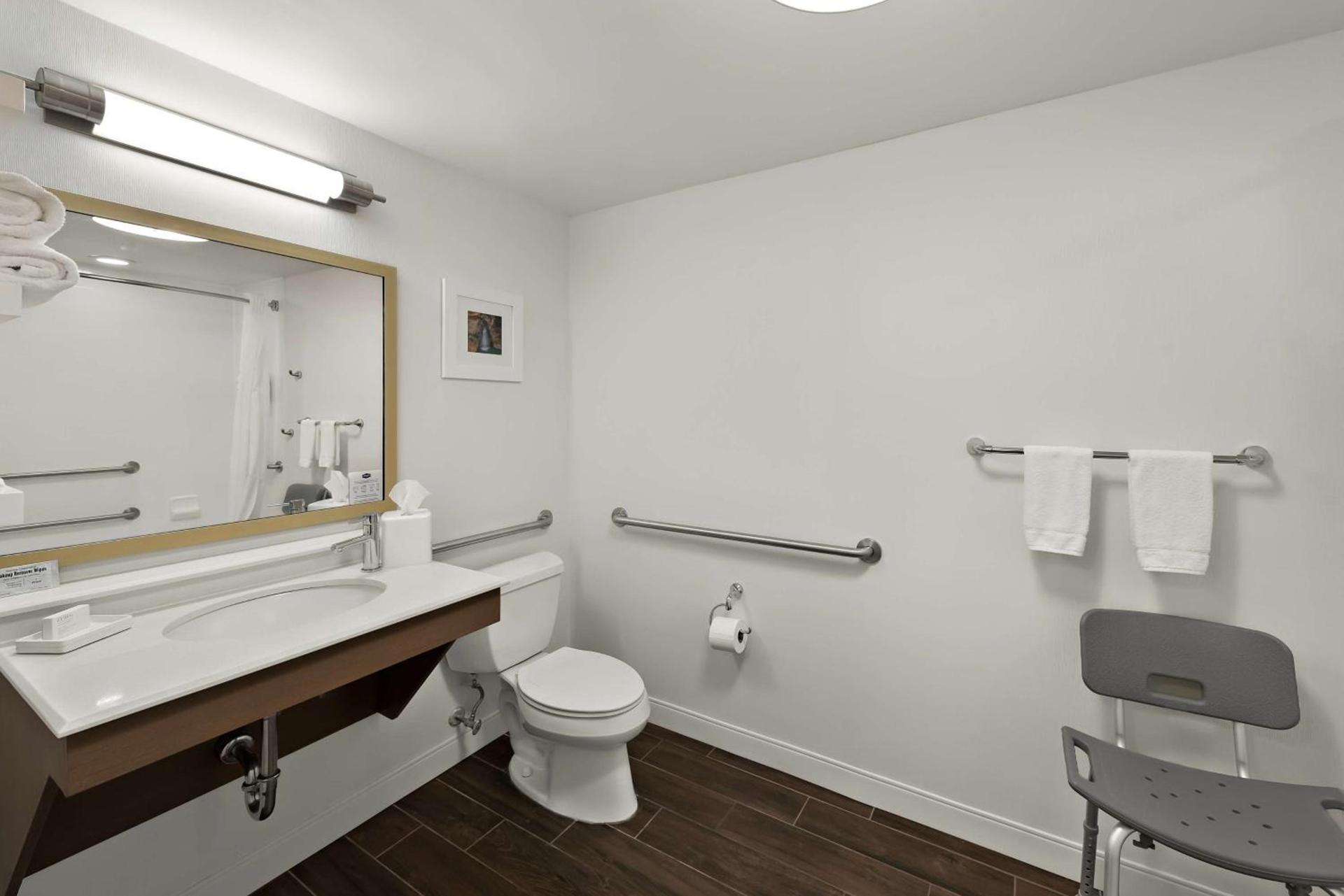 Hampton Inn Lancaster photo 31