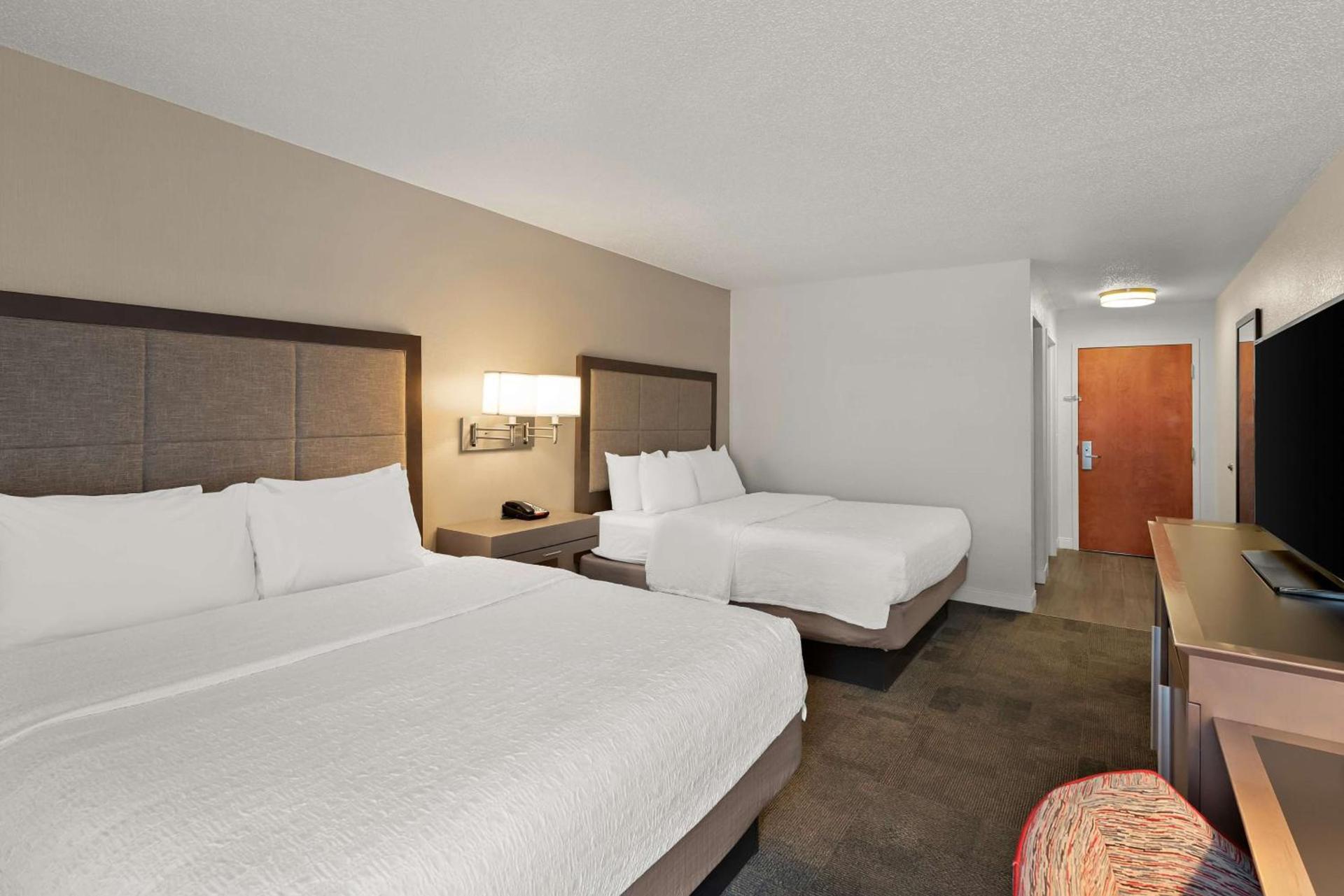 Hampton Inn Lancaster photo 35