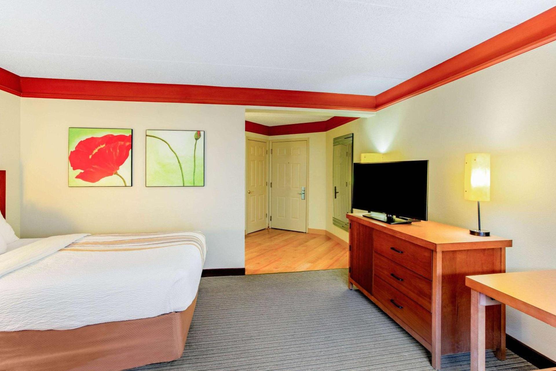 La Quinta by Wyndham Raleigh/Durham Southpoint photo 19
