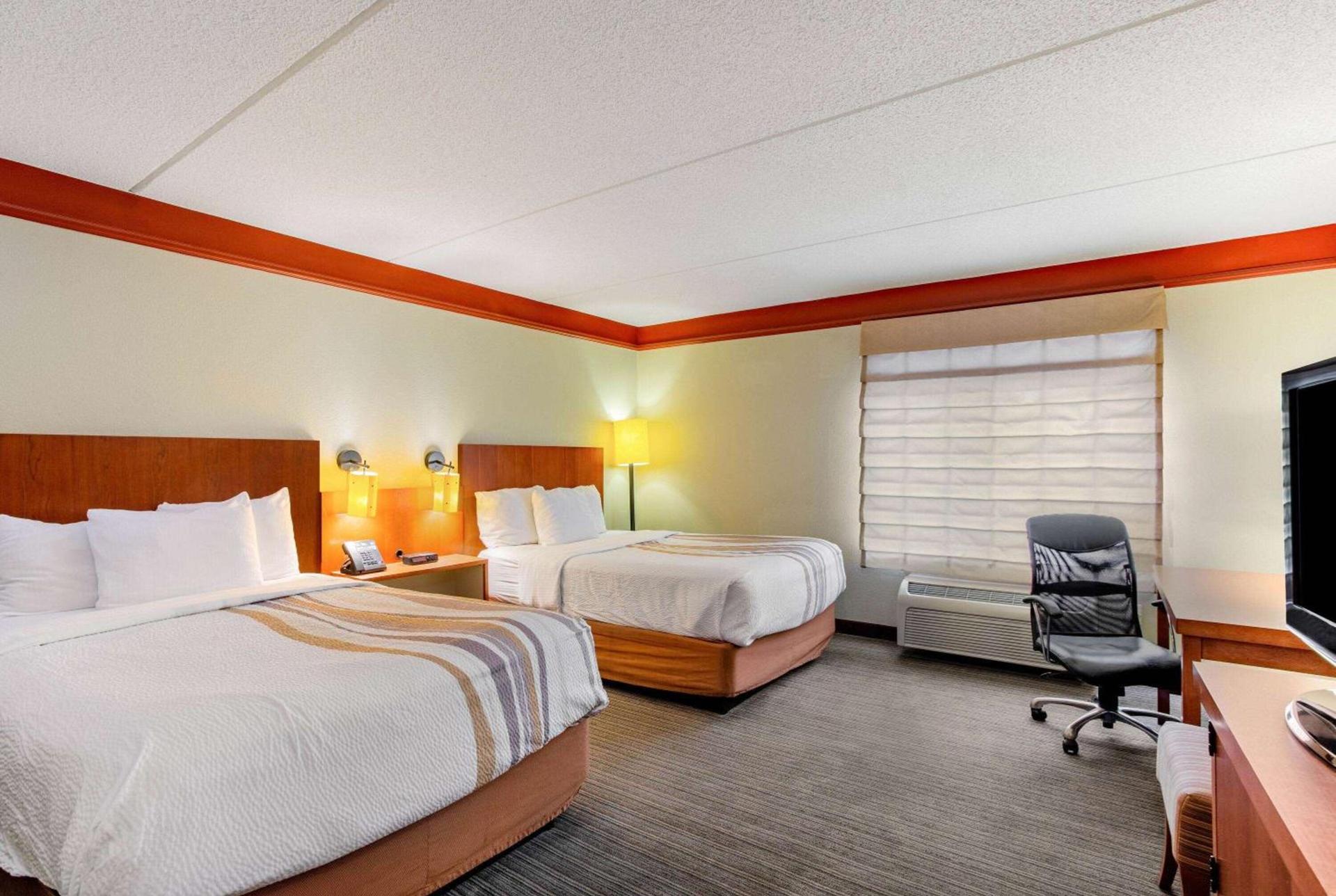 La Quinta by Wyndham Raleigh/Durham Southpoint photo 26