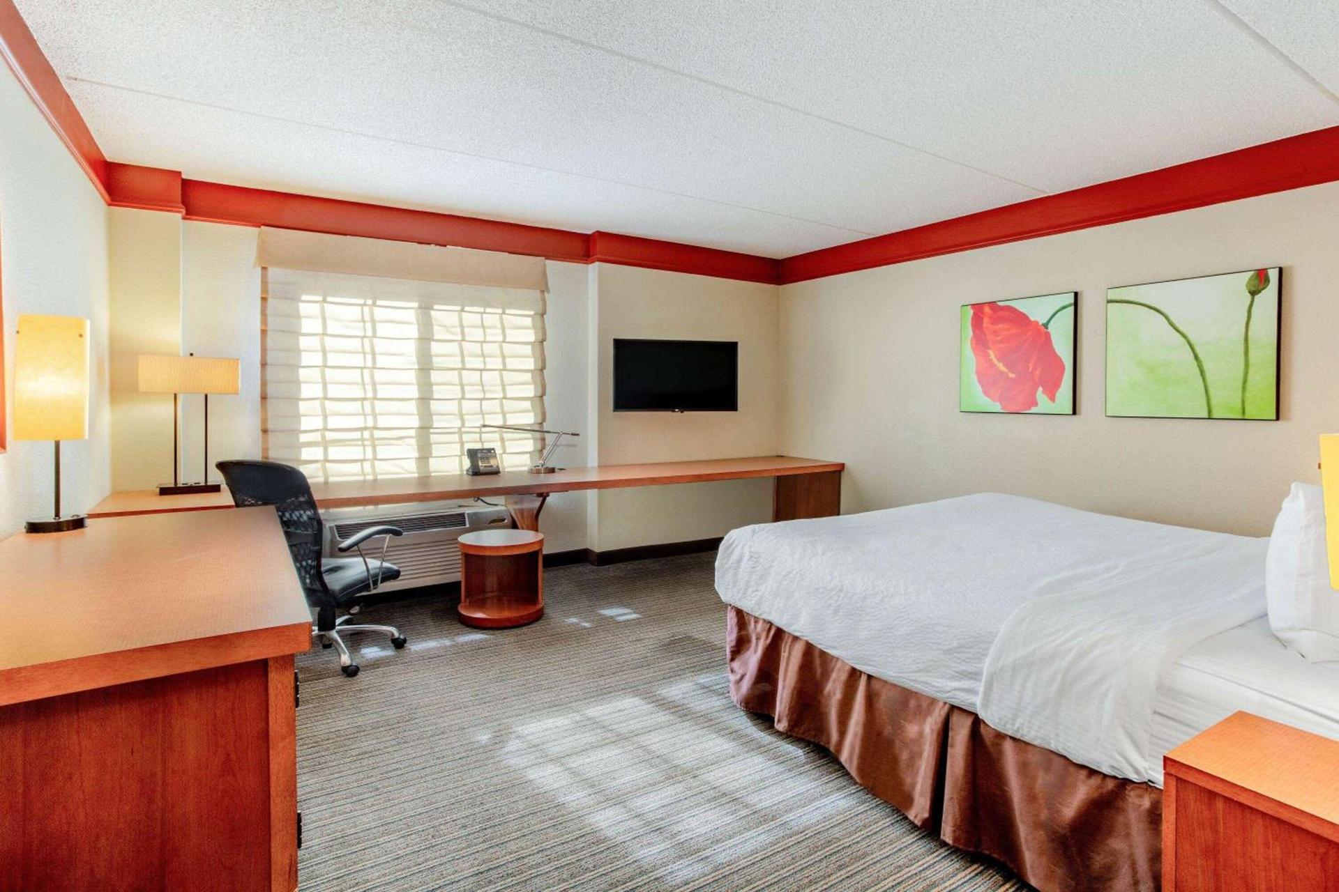 La Quinta by Wyndham Raleigh/Durham Southpoint photo 27