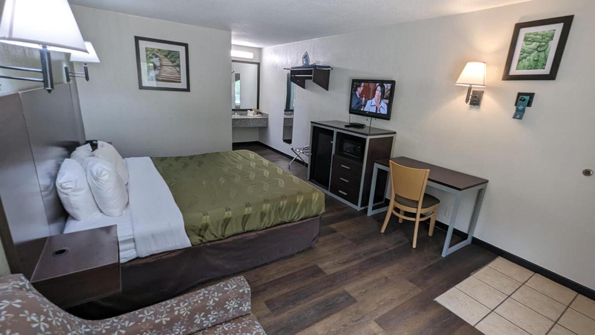 Quality Inn Moss Point - Pascagoula photo 20