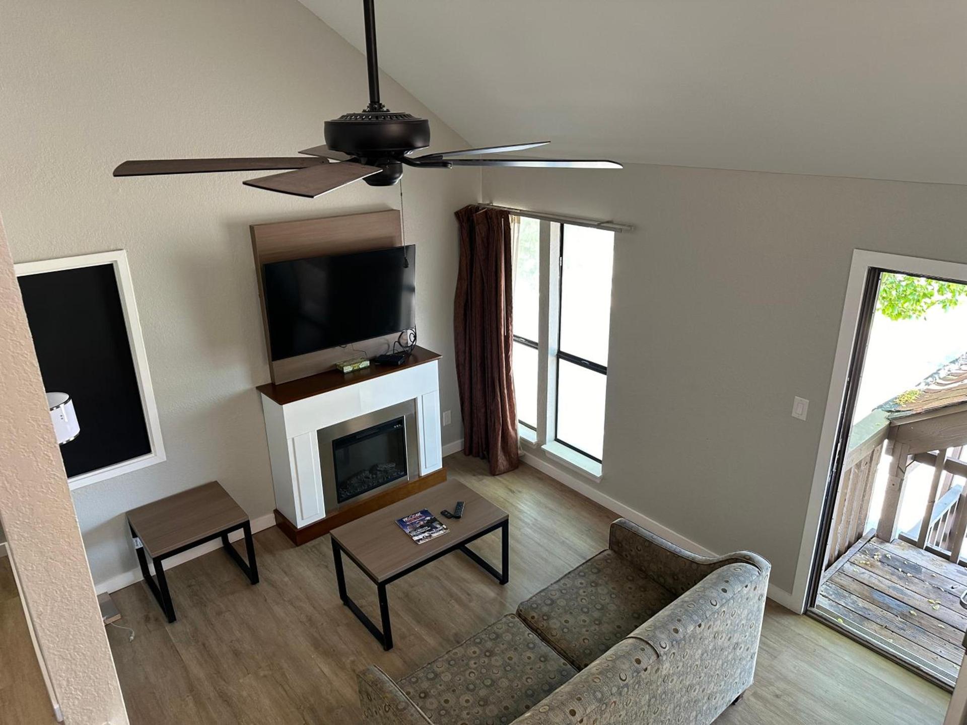 MainStay Suites Springfield South - Battlefield Rd photo 33