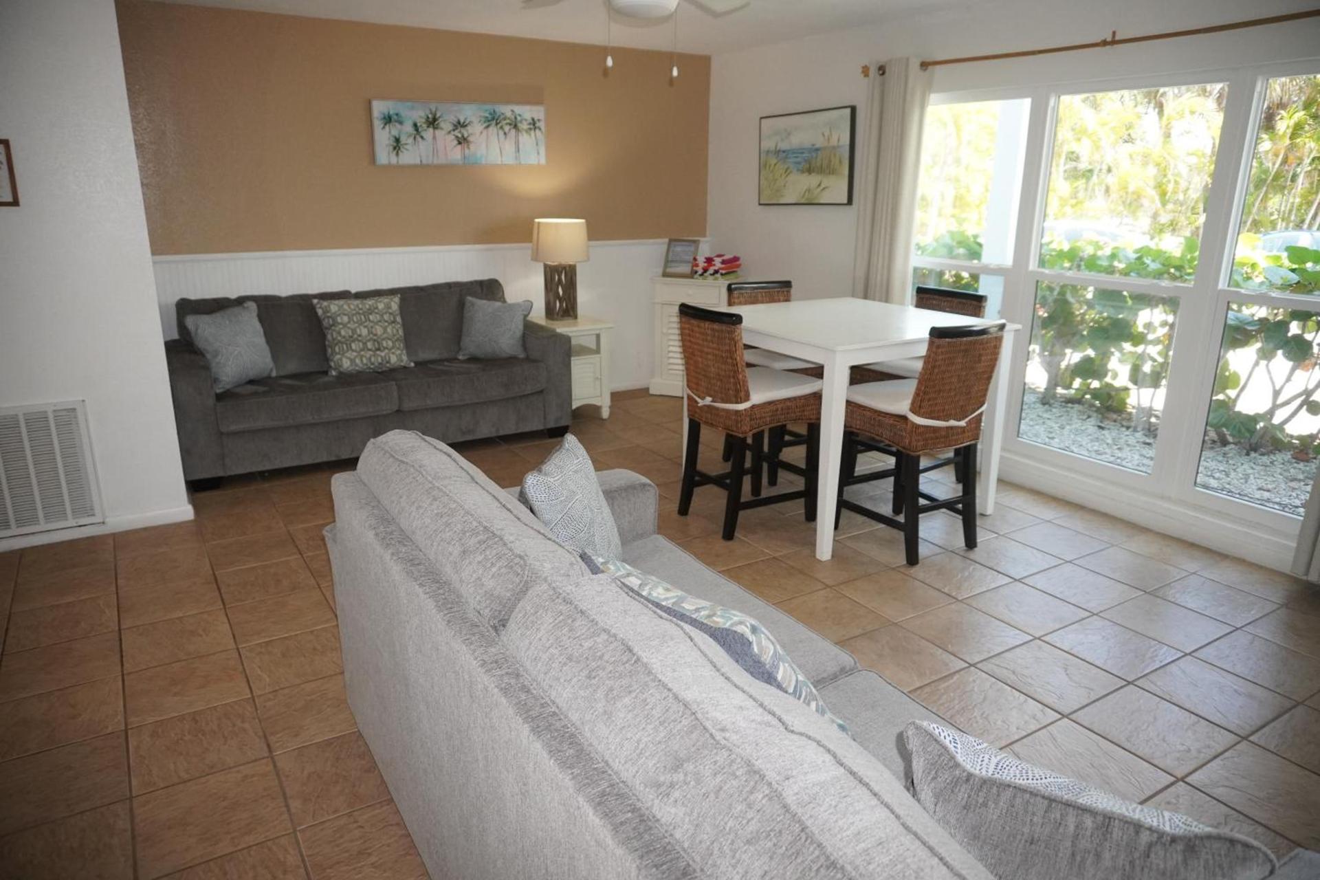 The Pearl Beach Inn photo 64