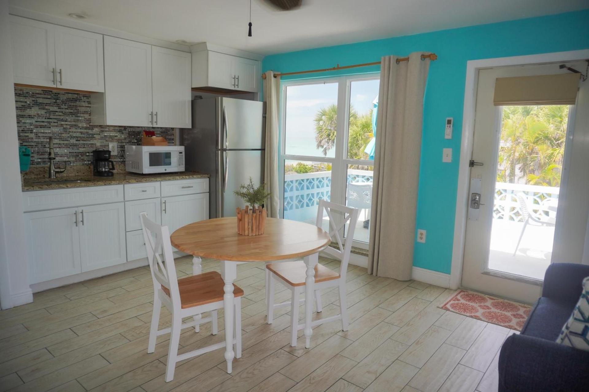 The Pearl Beach Inn photo 80