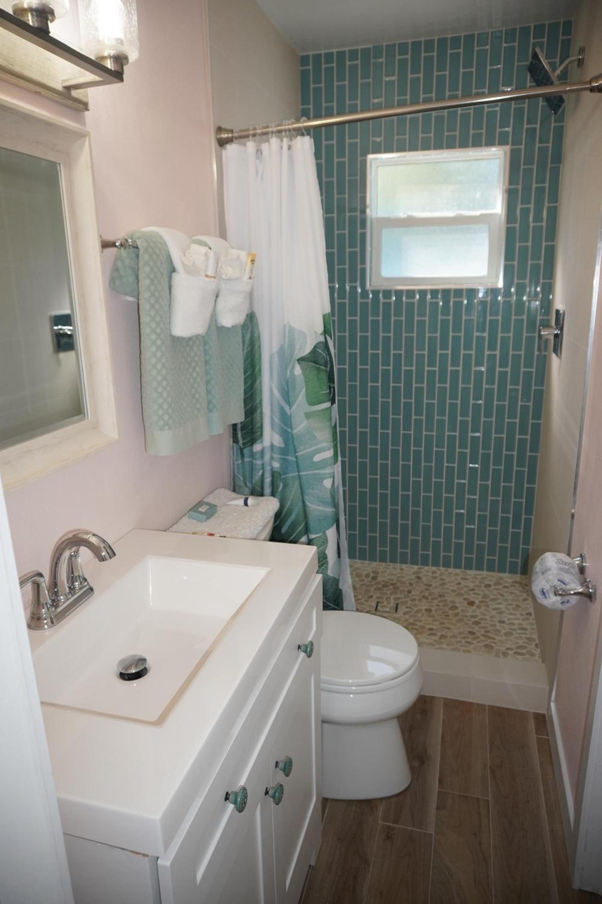 The Pearl Beach Inn photo 86