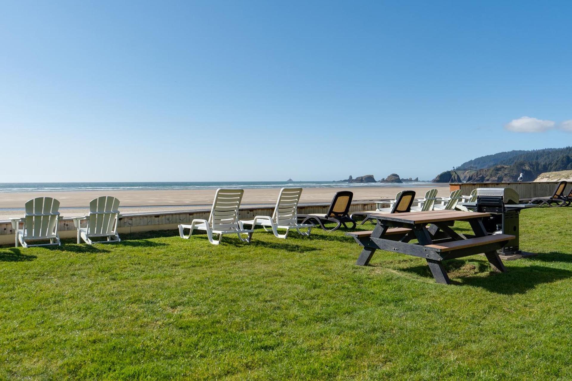 Schooner's Cove Inn photo 32