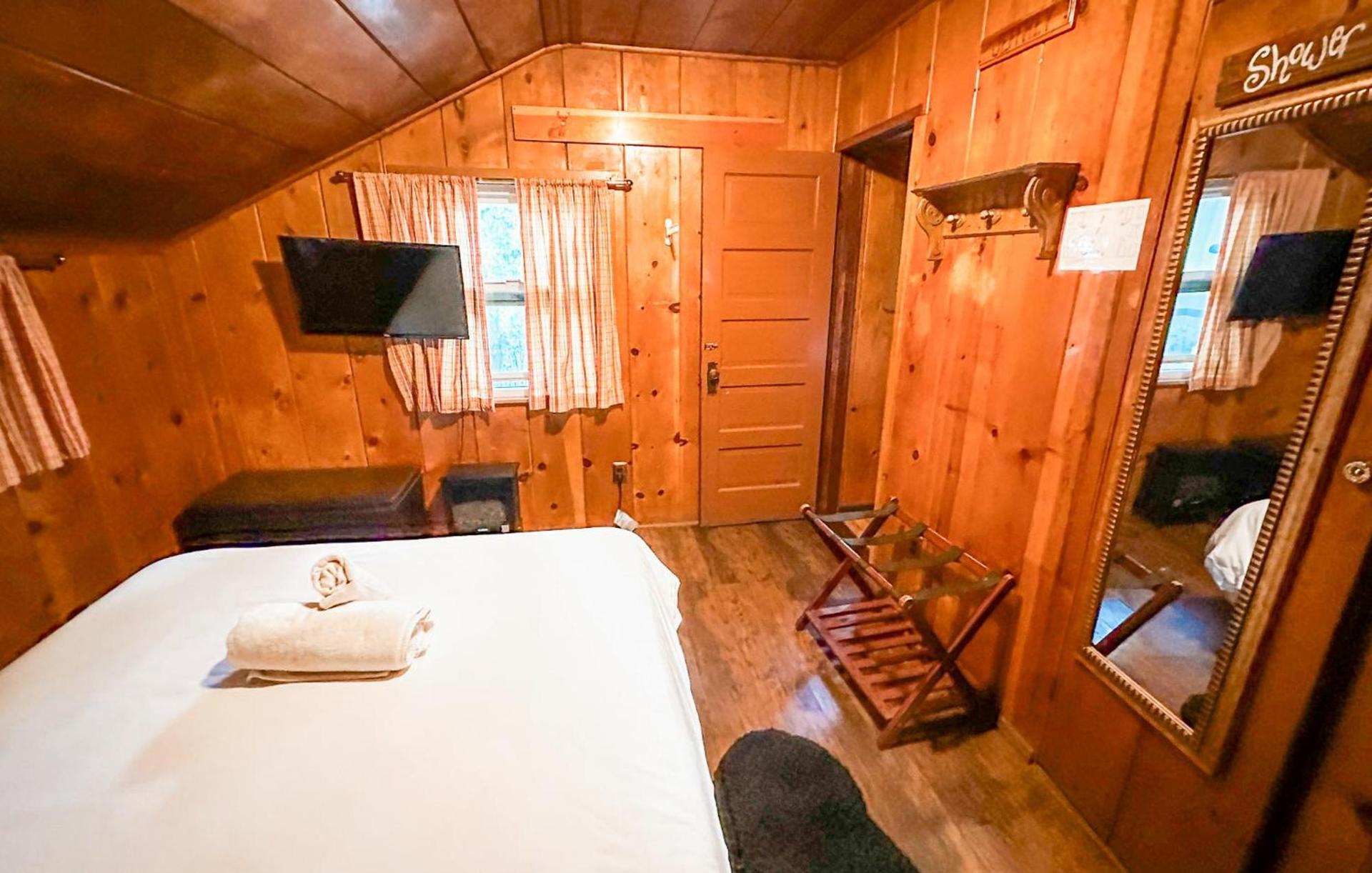 ITH Big Bear Lake Hostel & Lodge photo 59