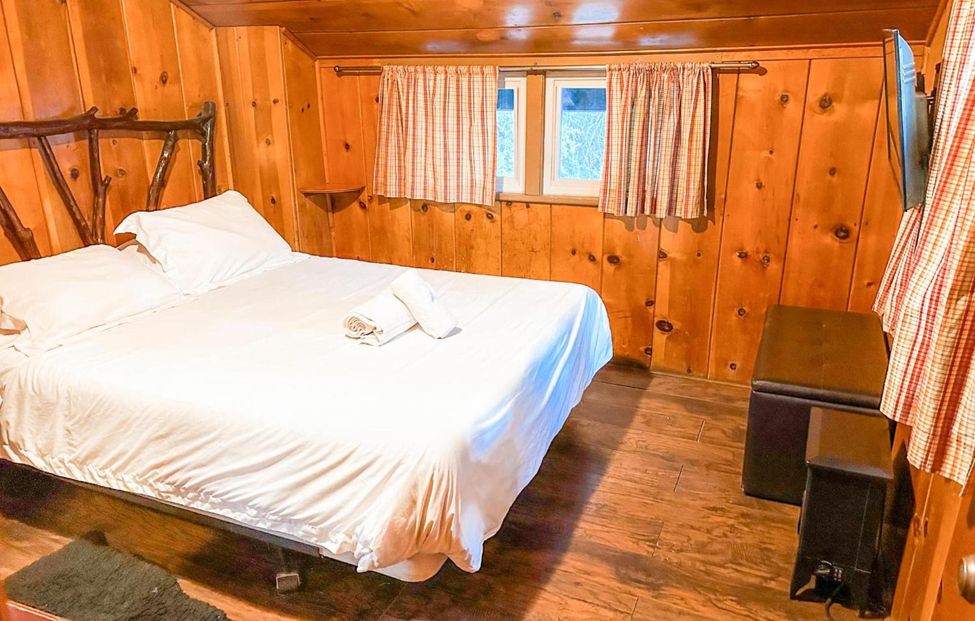 ITH Big Bear Lake Hostel & Lodge photo 78