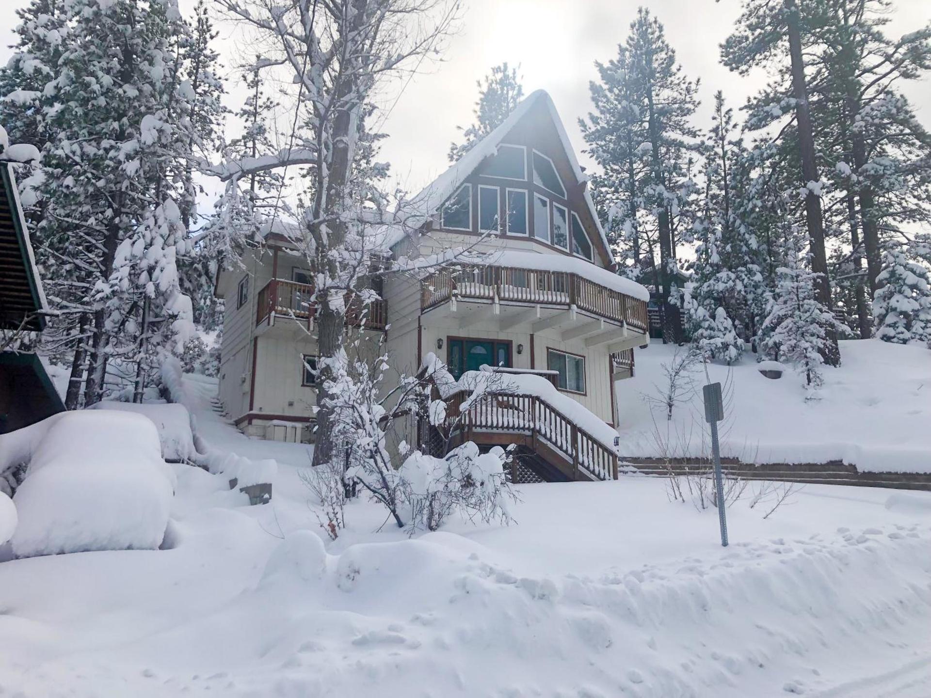 ITH Big Bear Lake Hostel & Lodge photo 11