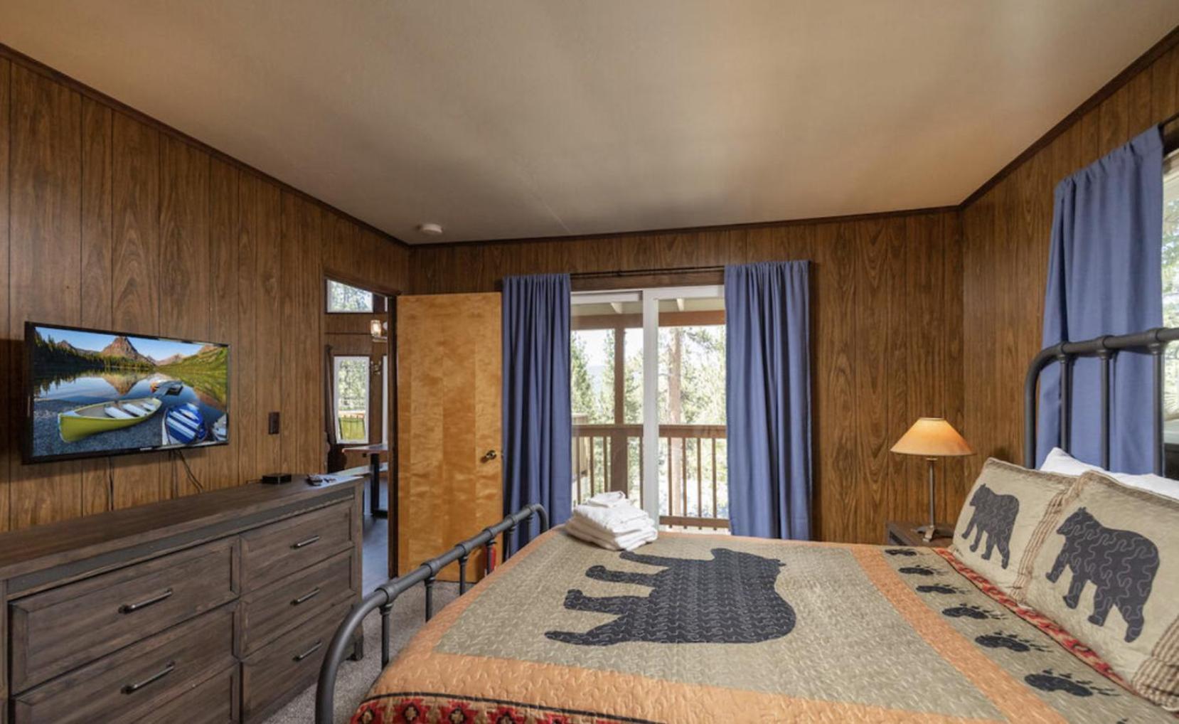 ITH Big Bear Lake Hostel & Lodge photo 92